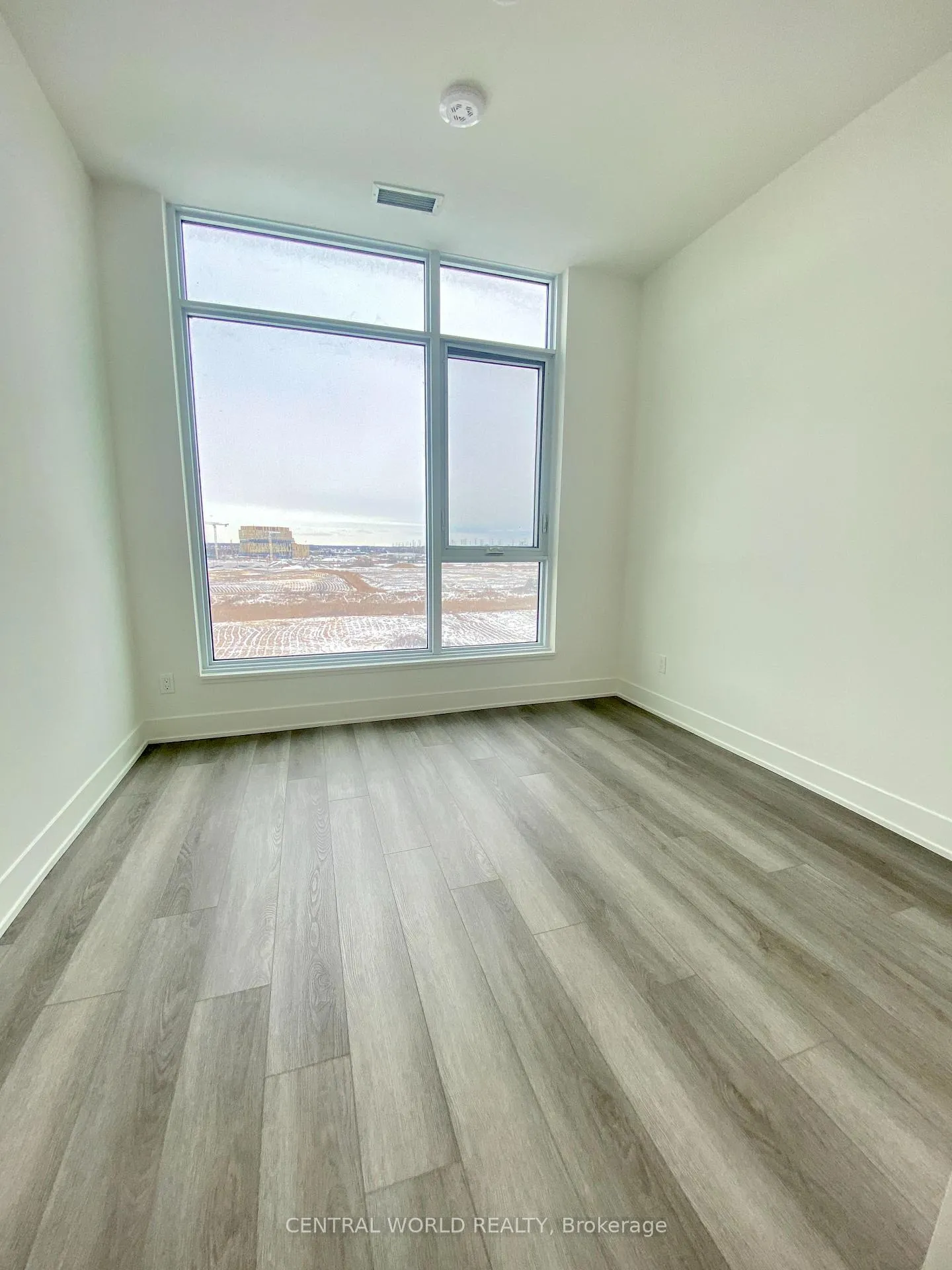 Photo 6 of Unit 610, 38 Andre De Grasse Street, Markham, Unionville — HOMEH