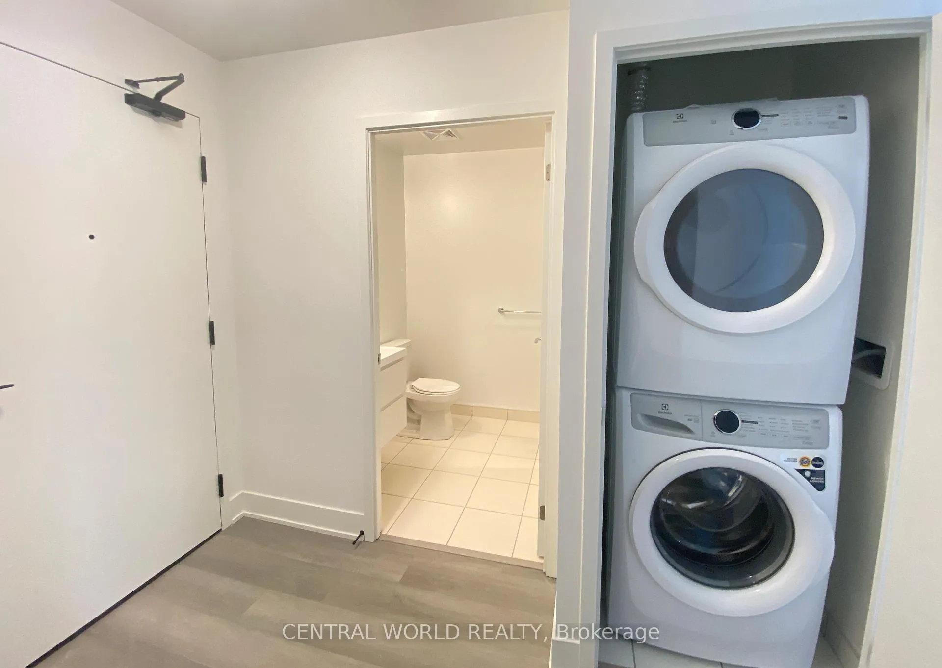 Photo 11 of Unit 610, 38 Andre De Grasse Street, Markham, Unionville — HOMEH