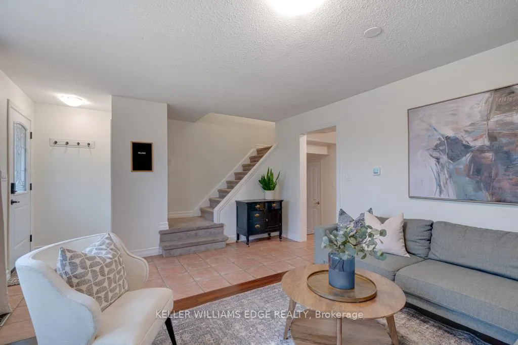 Photo 5 of 24 Bentley Place, Hamilton, Gilbert — HOMEH