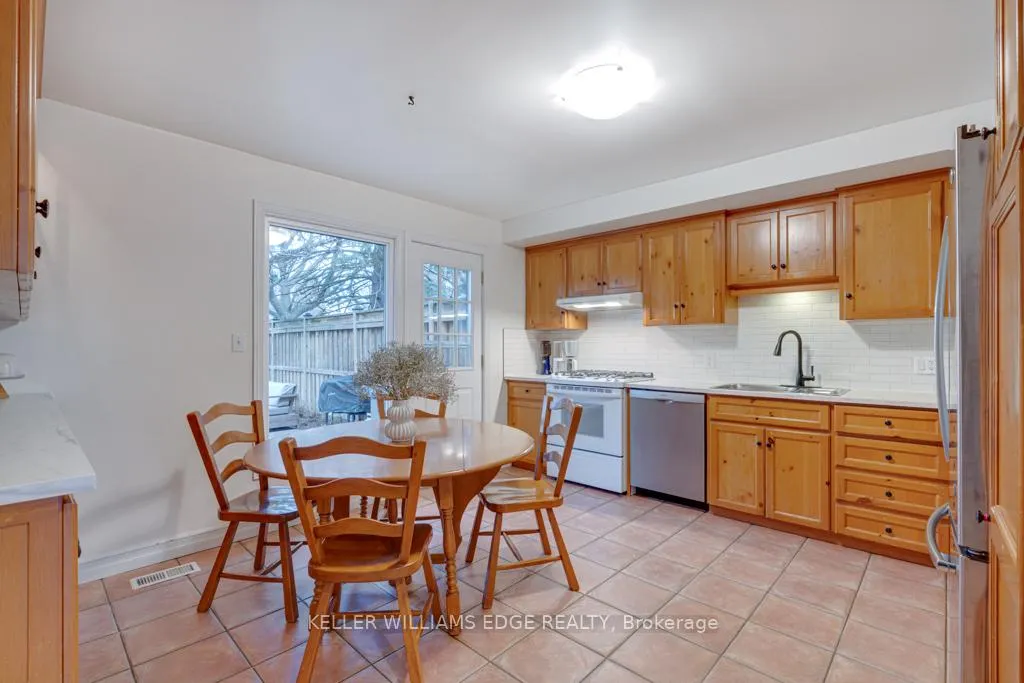 Photo 8 of 24 Bentley Place, Hamilton, Gilbert — HOMEH