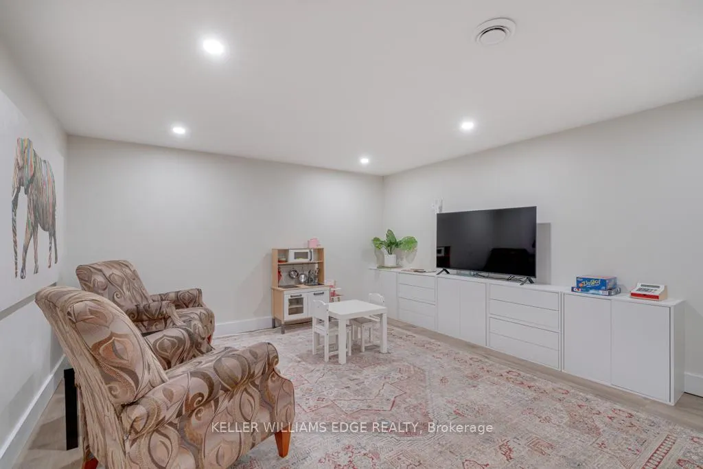 Photo 30 of 24 Bentley Place, Hamilton, Gilbert — HOMEH