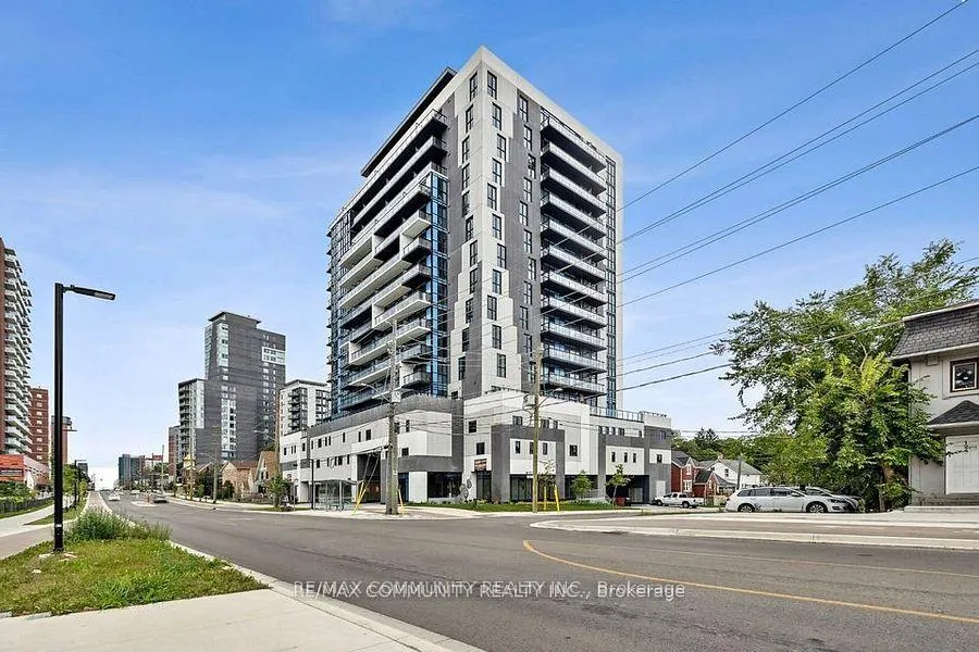 Front of Unit 905, 128 King Street N