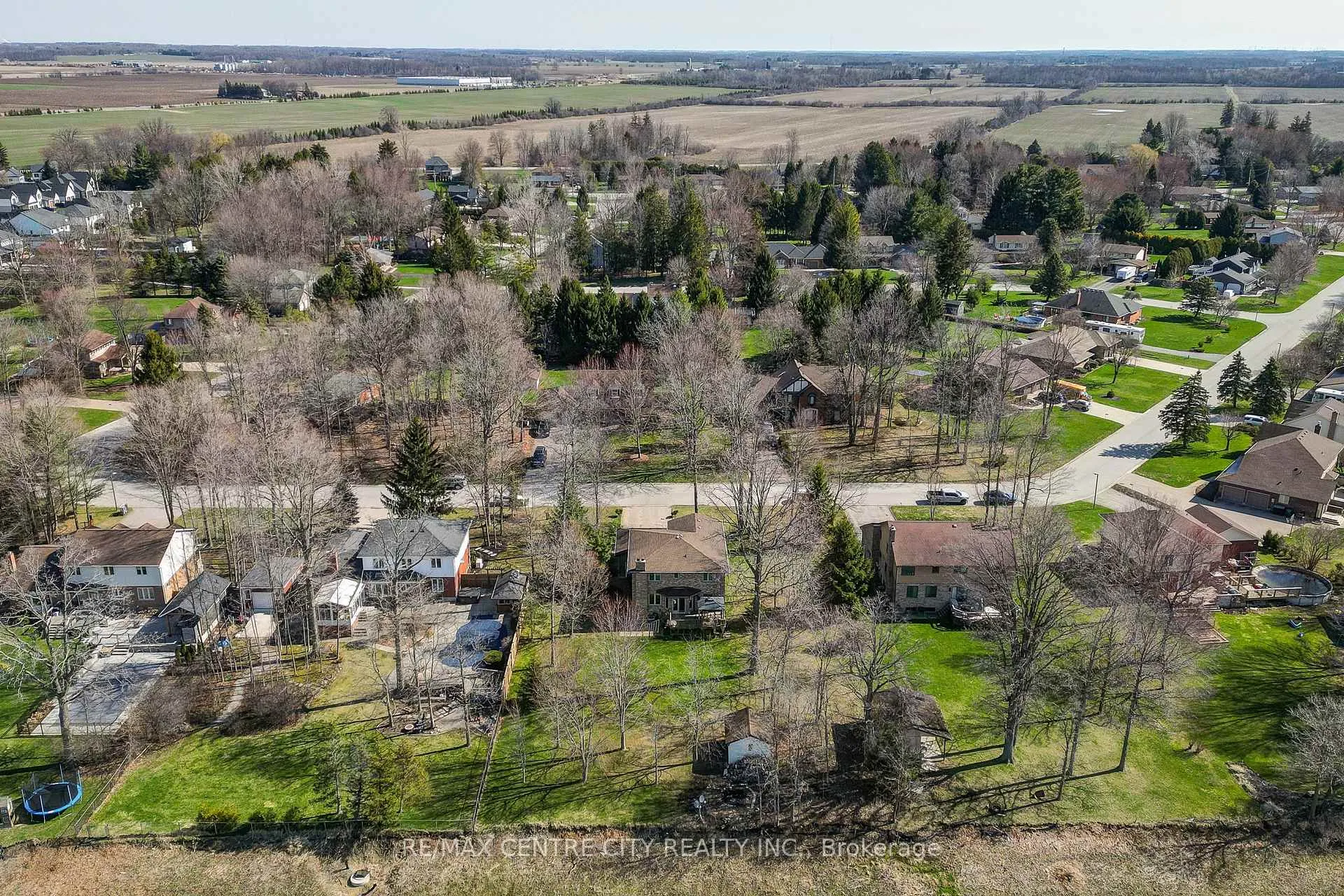 Photo 6 of 39876 Shady Lane Crescent, Southwold, Talbotville — HOMEH