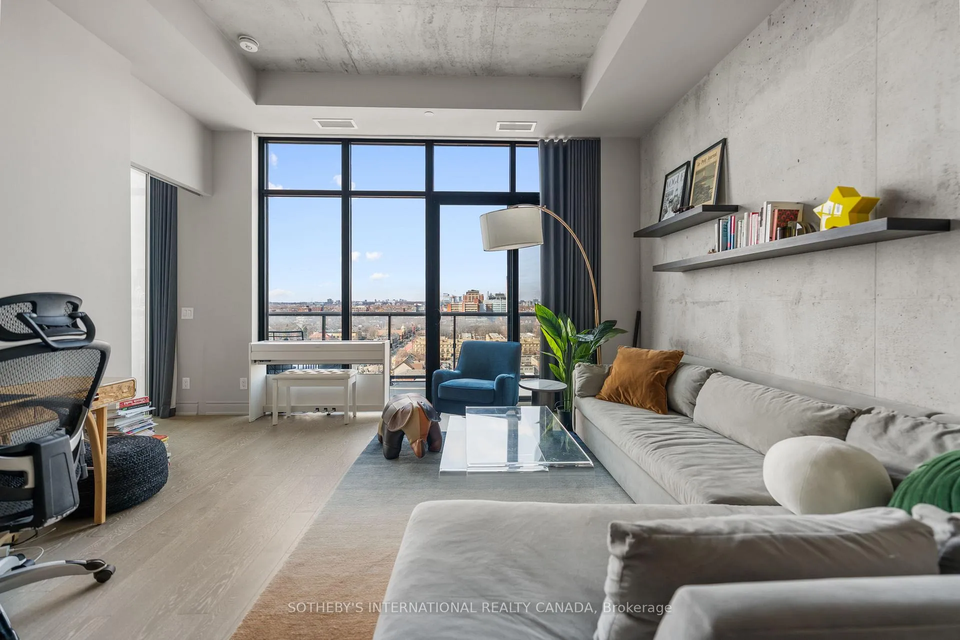 Photo 3 of Unit PH06, 608 Richmond Street W, Toronto, Waterfront Communities — HOMEH