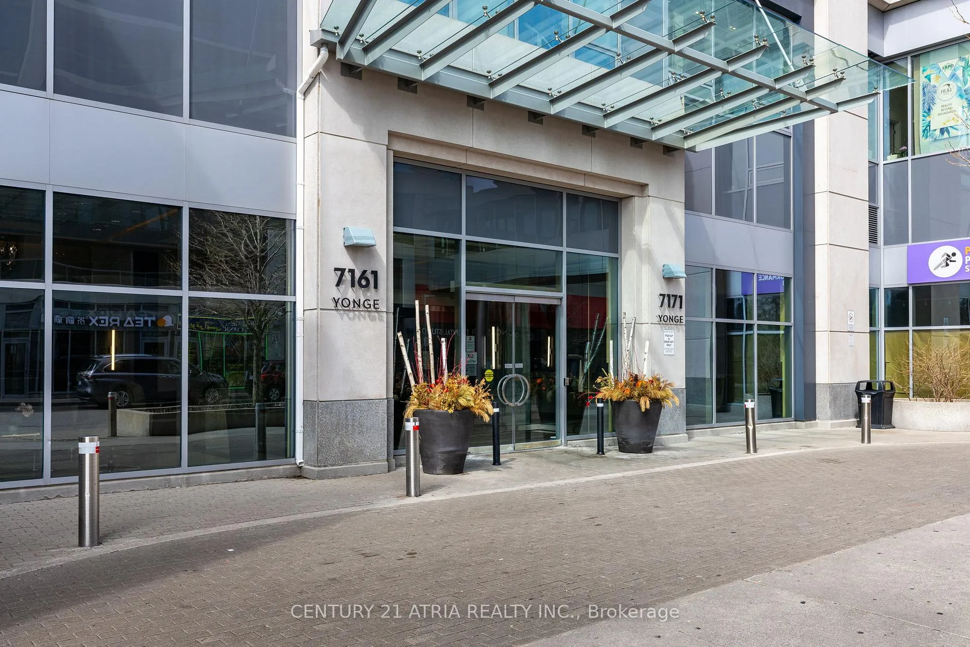 Photo 2 of Unit 2533, 7161 Yonge Street, Markham, Thornhill — HOMEH