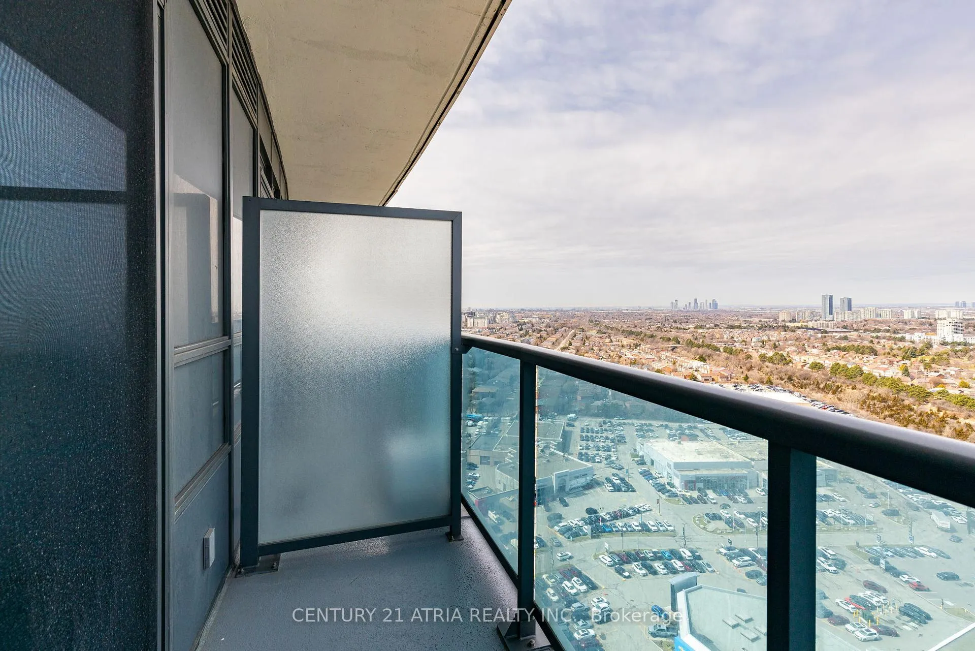 Photo 14 of Unit 2533, 7161 Yonge Street, Markham, Thornhill — HOMEH