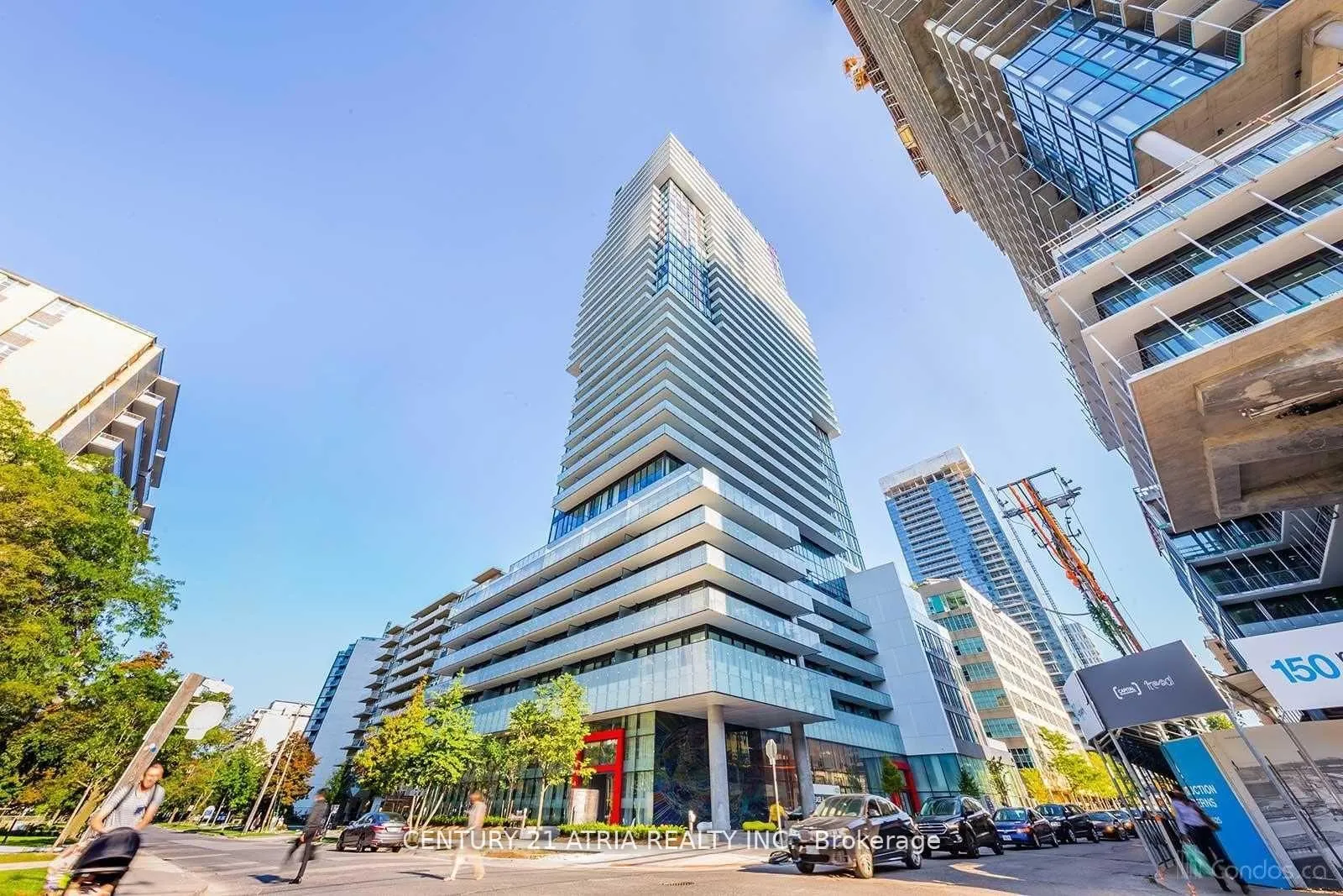 Front of Unit 515, 185 Roehampton Avenue