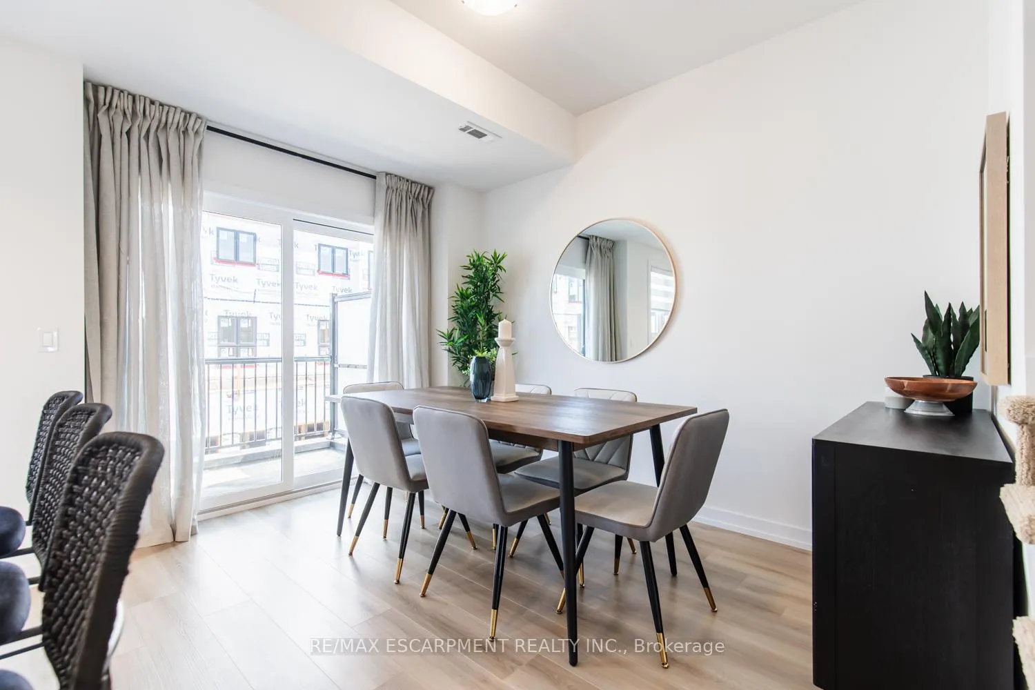 Photo 10 of 265 Burke Street, Hamilton, Waterdown — HOMEH