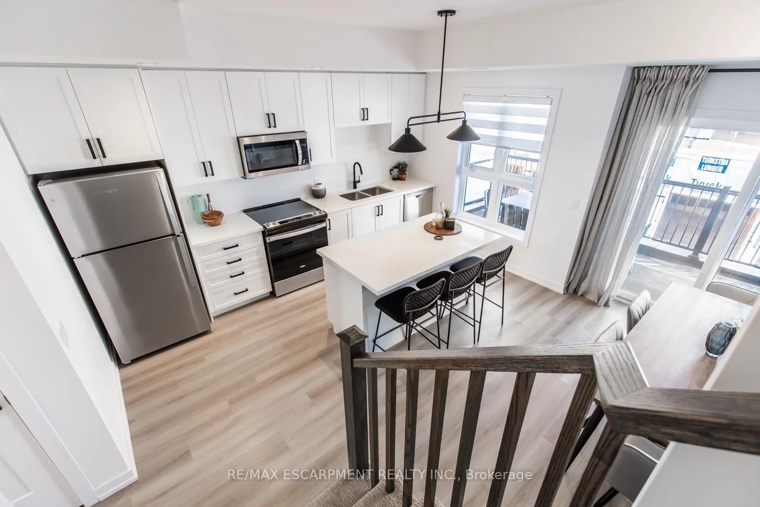 Photo 13 of 265 Burke Street, Hamilton, Waterdown — HOMEH