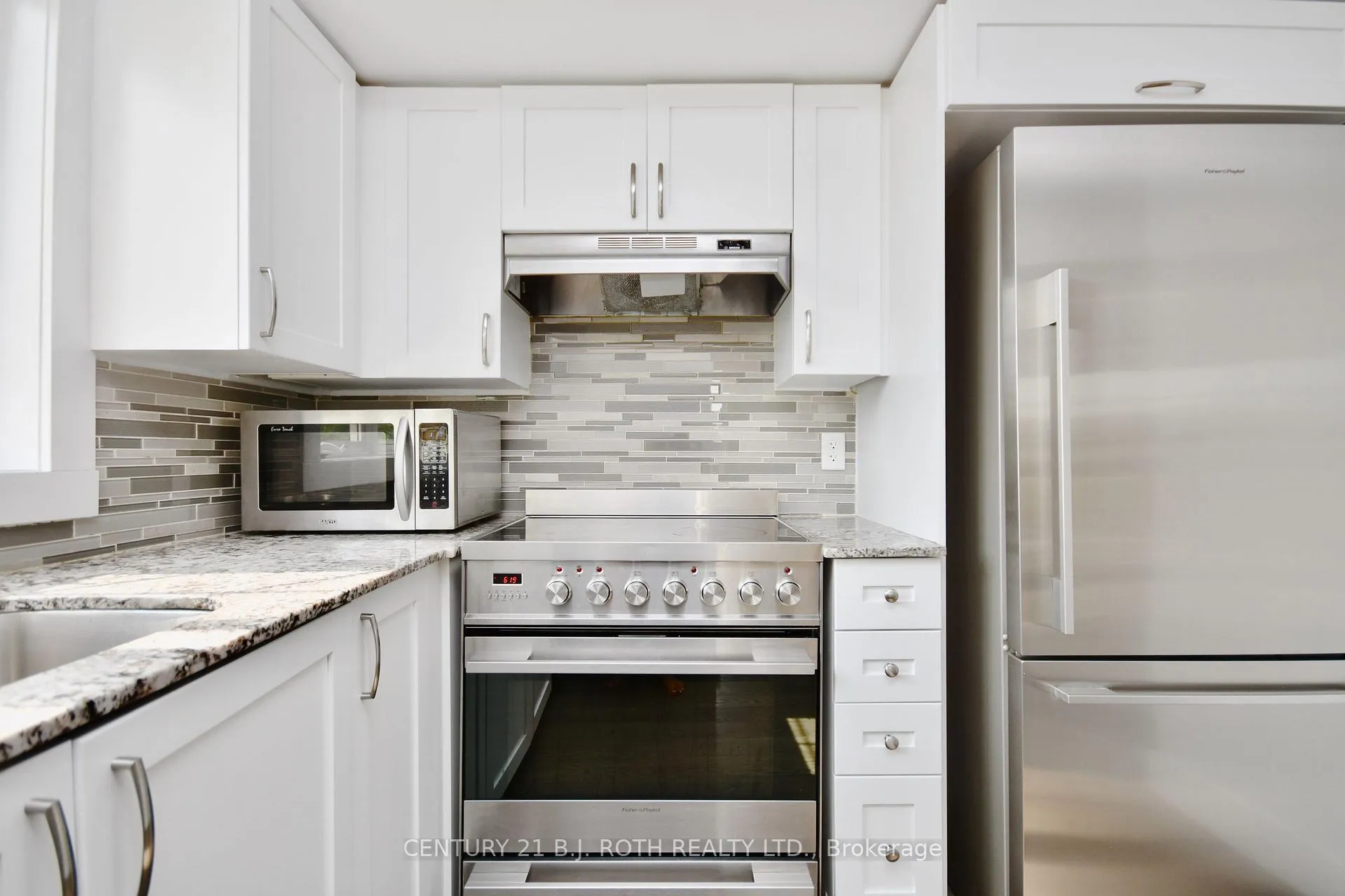 Photo 5 of Unit 6, 51 Ferndale Drive, Barrie, Ardagh — HOMEH