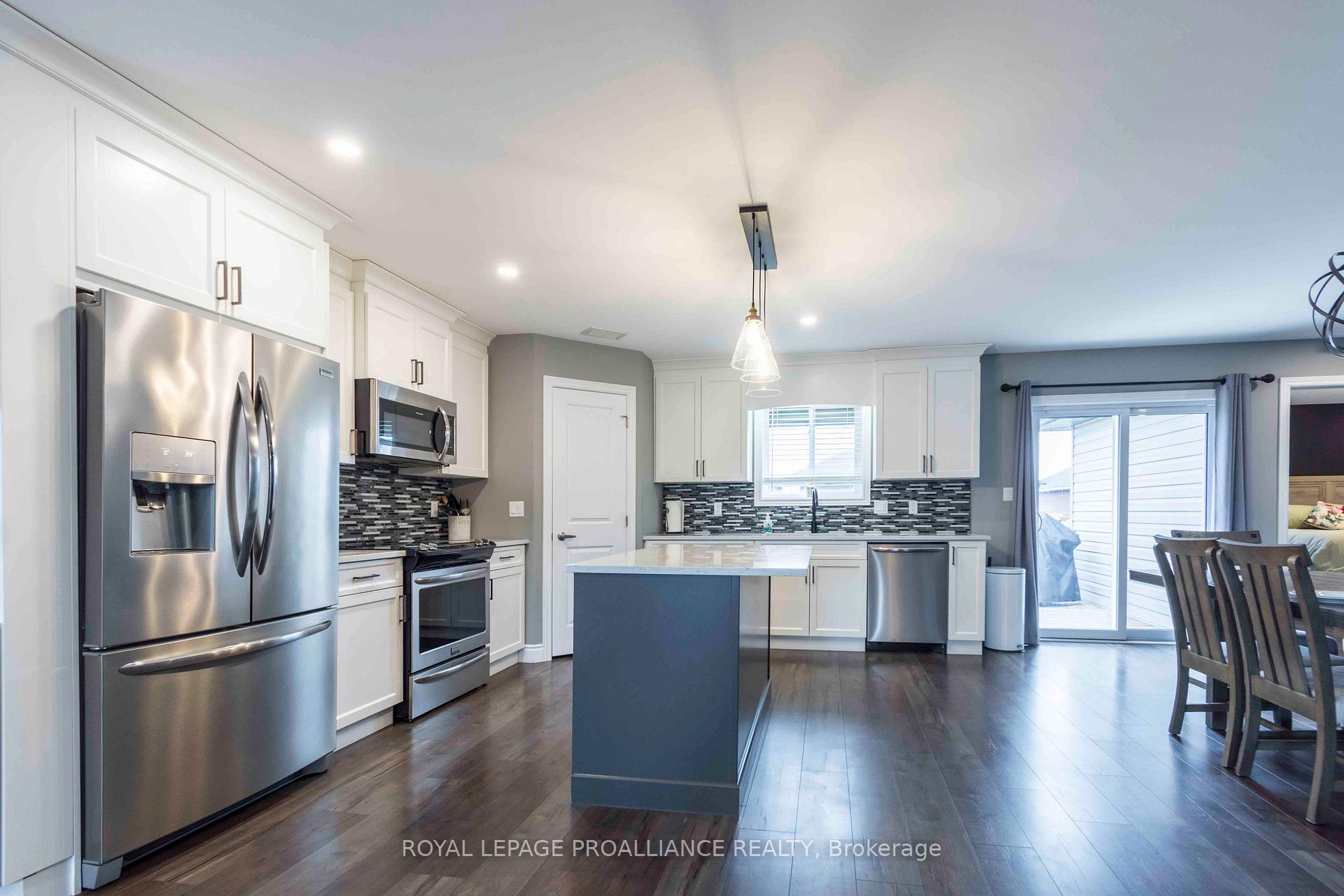 Photo 9 of 38 Deacon Place, Belleville, Belleville Ward — HOMEH