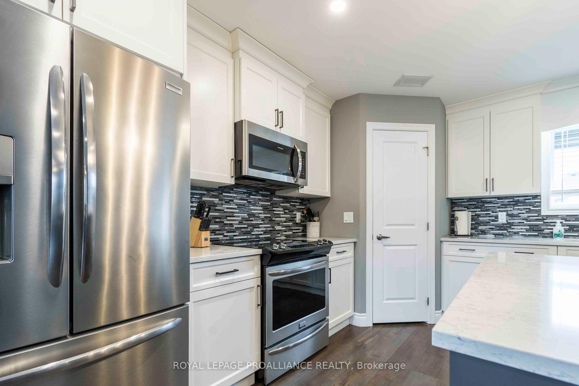 Photo 10 of 38 Deacon Place, Belleville, Belleville Ward — HOMEH