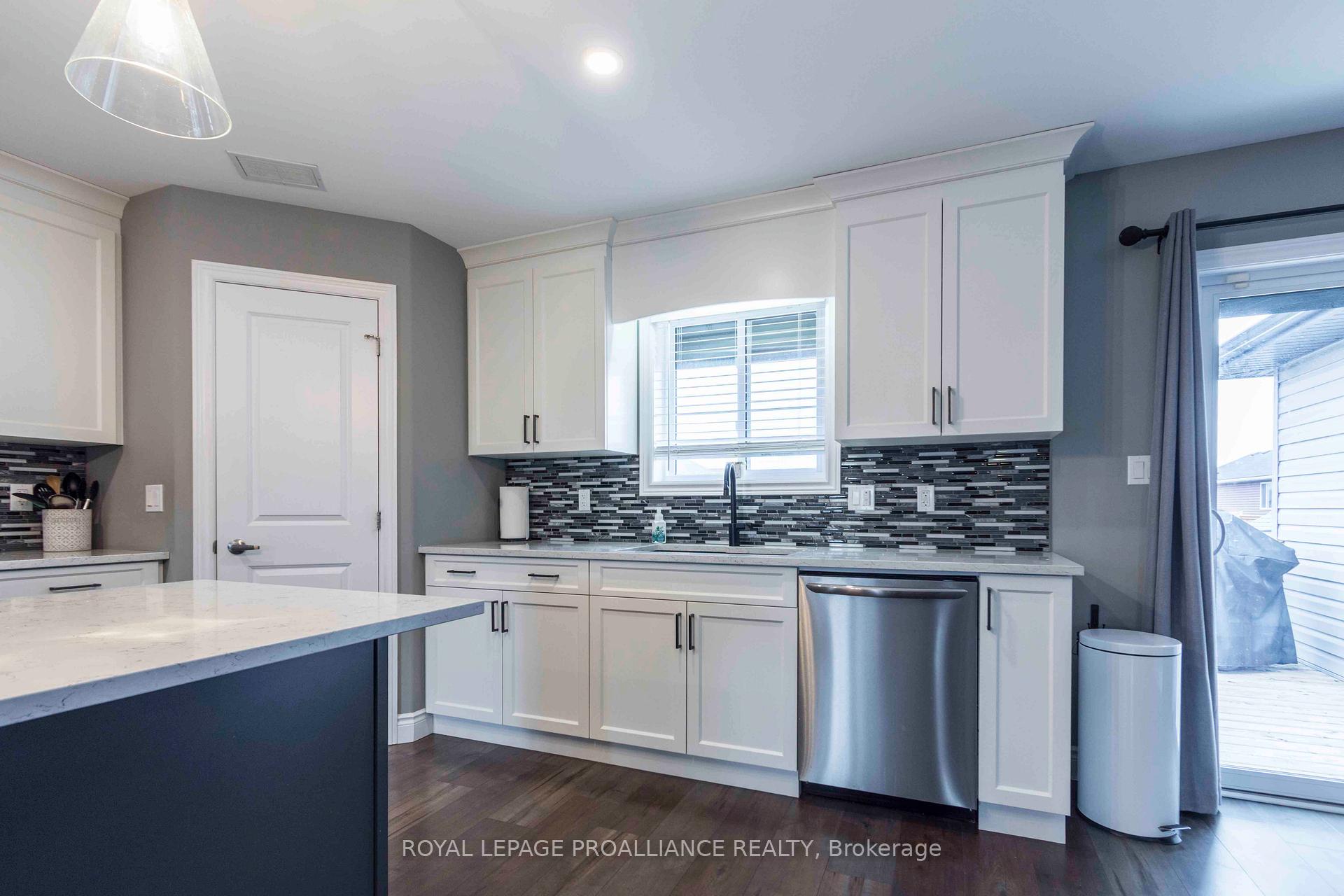 Photo 11 of 38 Deacon Place, Belleville, Belleville Ward — HOMEH