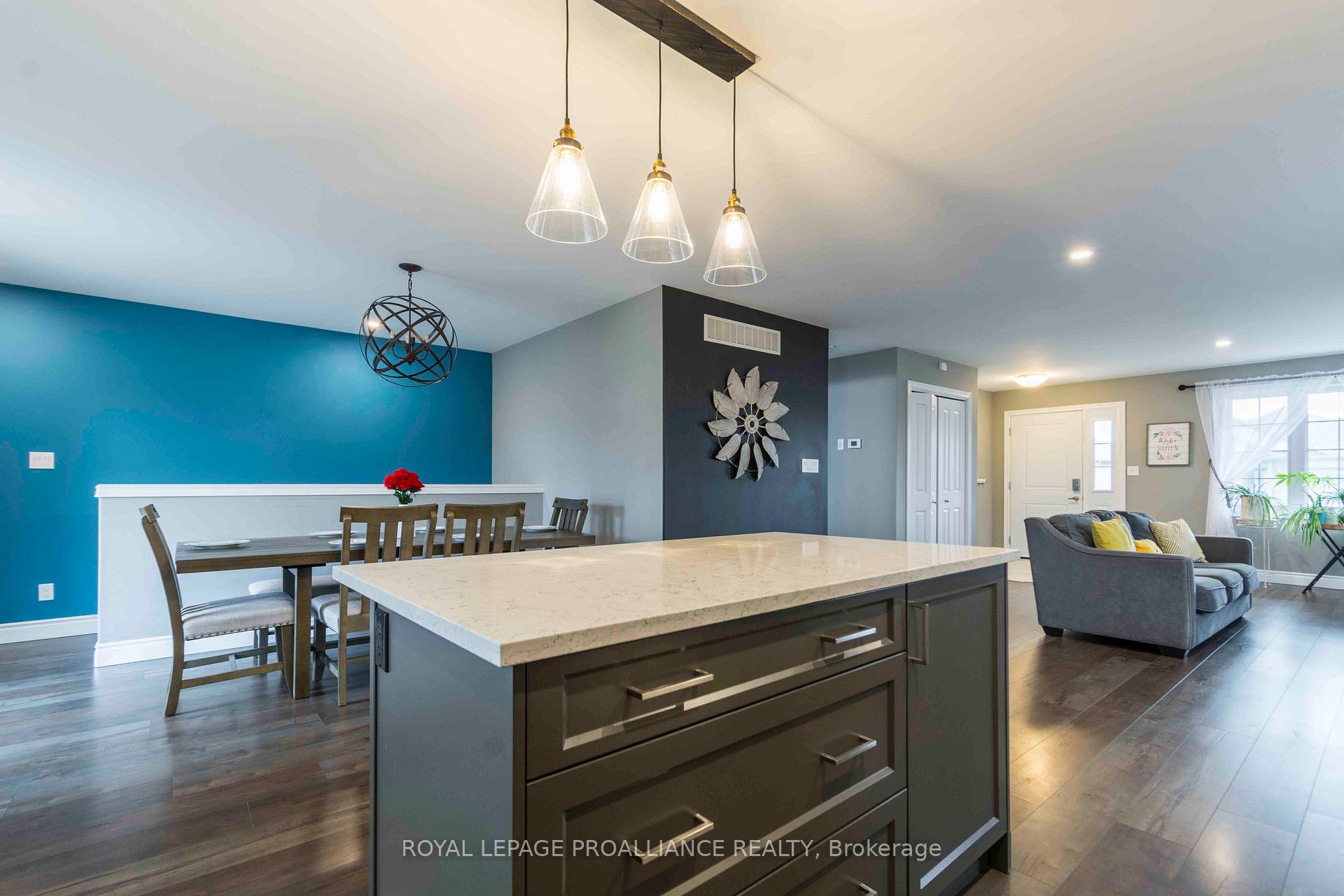 Photo 12 of 38 Deacon Place, Belleville, Belleville Ward — HOMEH