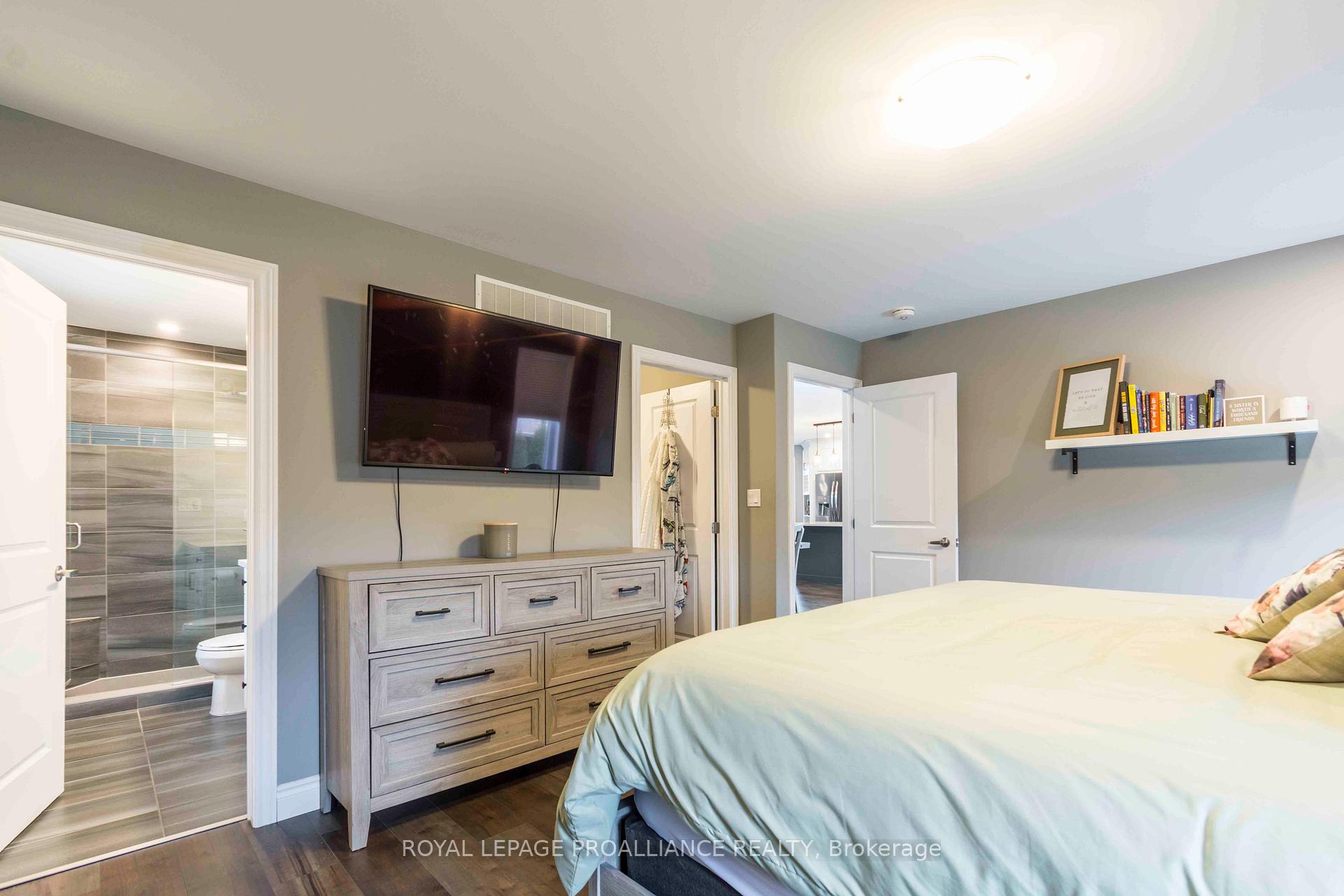 Photo 16 of 38 Deacon Place, Belleville, Belleville Ward — HOMEH