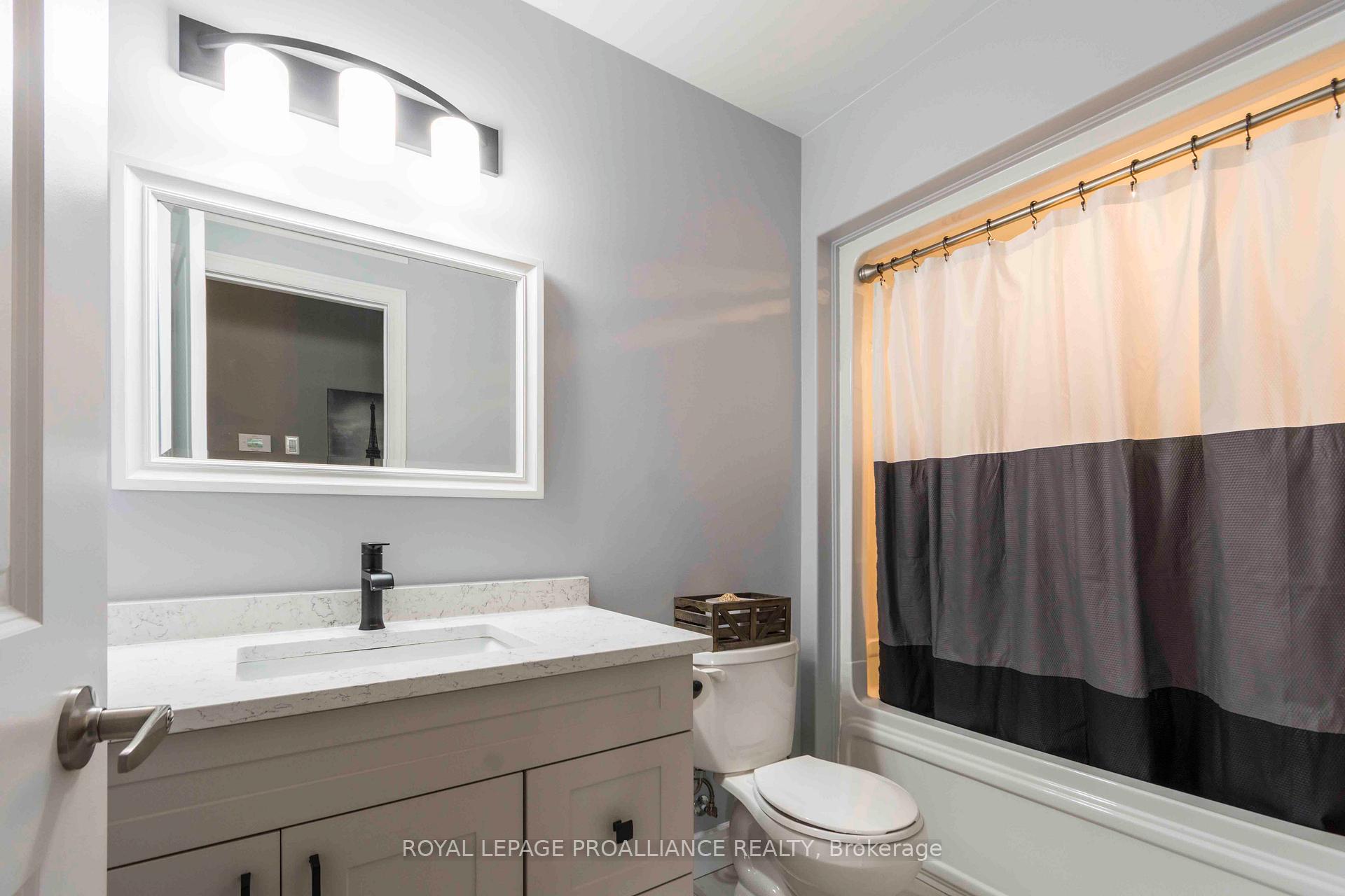 Photo 20 of 38 Deacon Place, Belleville, Belleville Ward — HOMEH