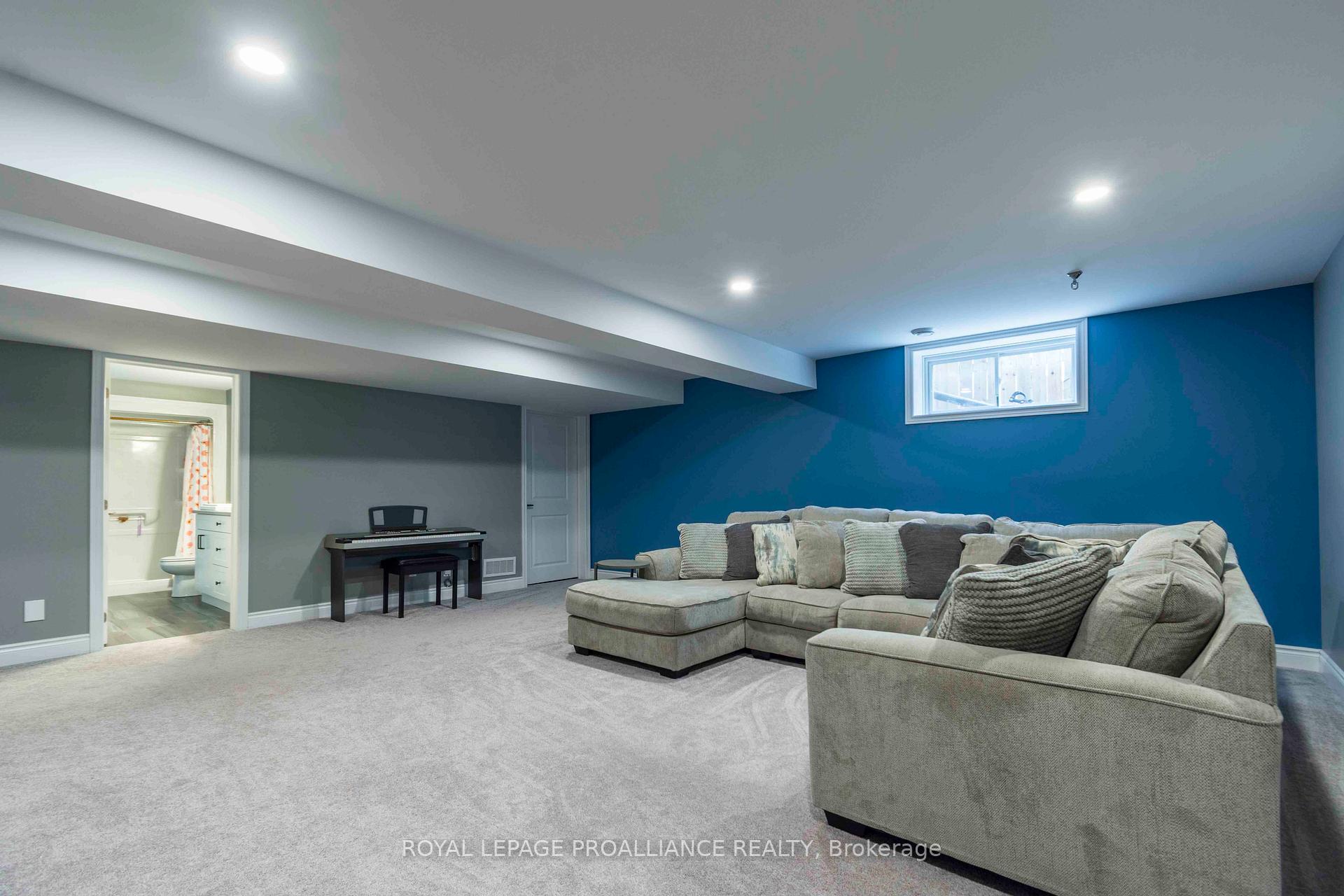 Photo 23 of 38 Deacon Place, Belleville, Belleville Ward — HOMEH