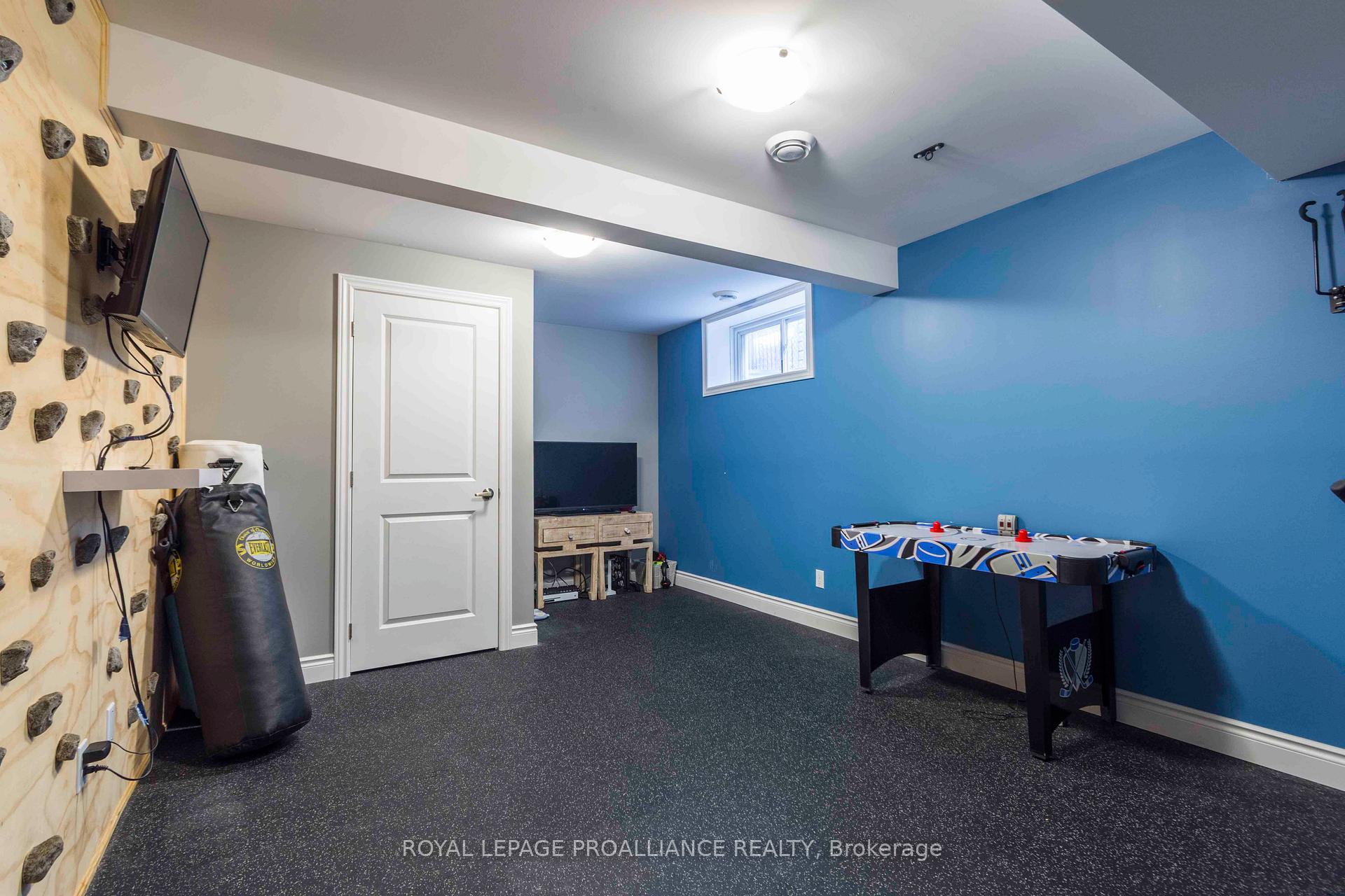 Photo 25 of 38 Deacon Place, Belleville, Belleville Ward — HOMEH