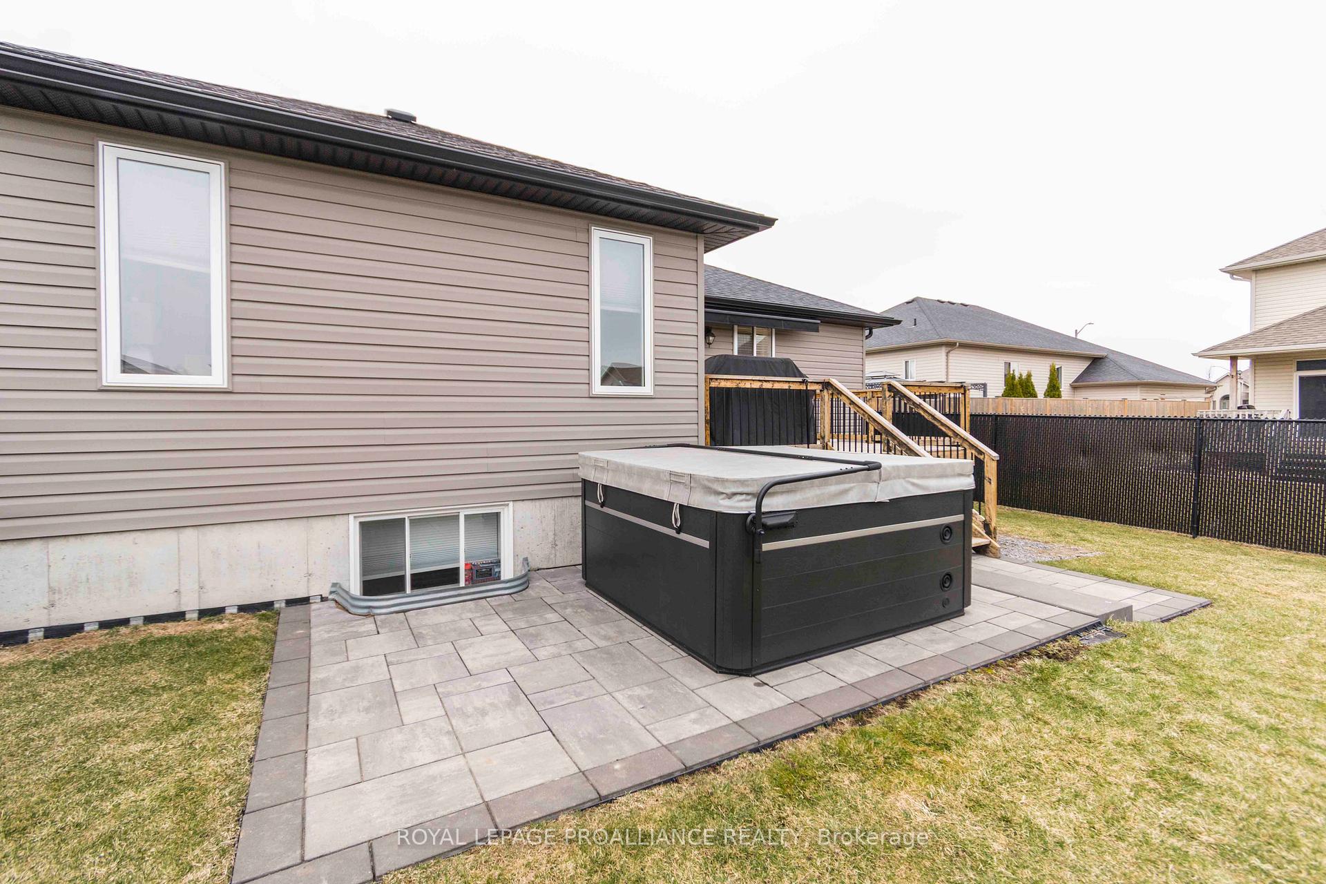 Photo 31 of 38 Deacon Place, Belleville, Belleville Ward — HOMEH