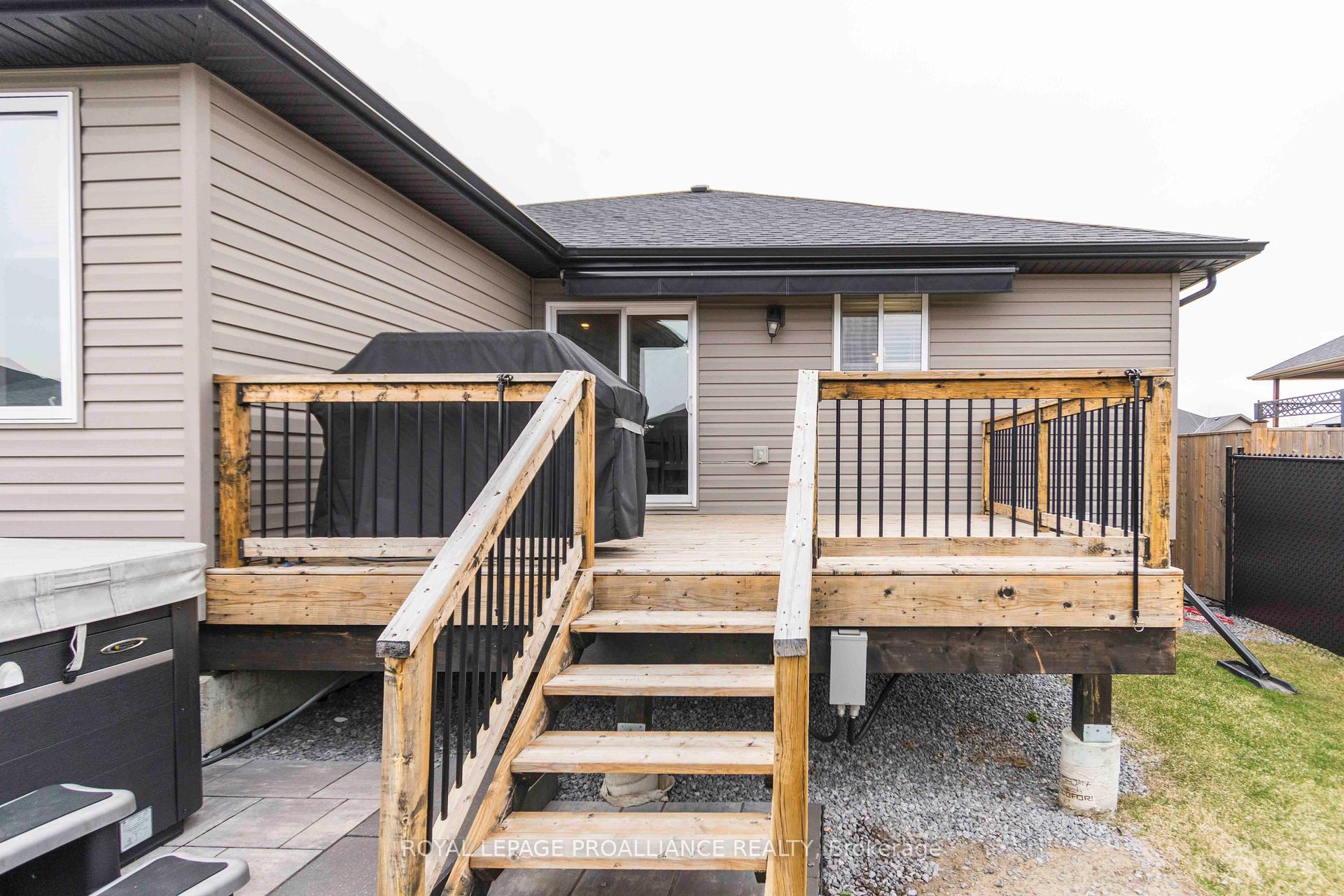 Photo 33 of 38 Deacon Place, Belleville, Belleville Ward — HOMEH