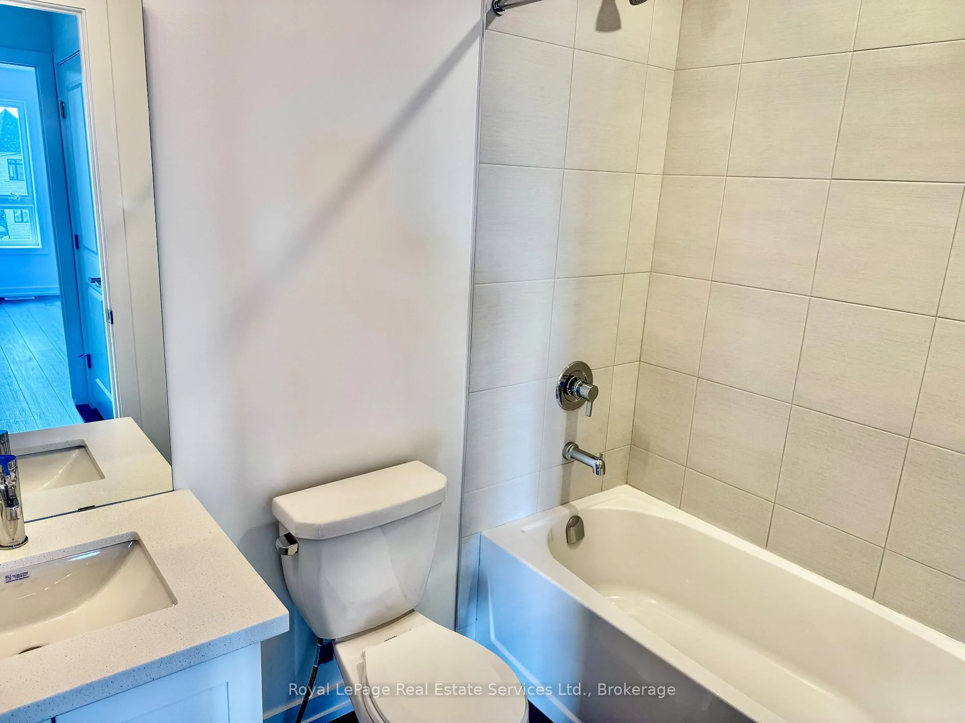 Photo 9 of 235 Burke Street, Hamilton, Waterdown — HOMEH