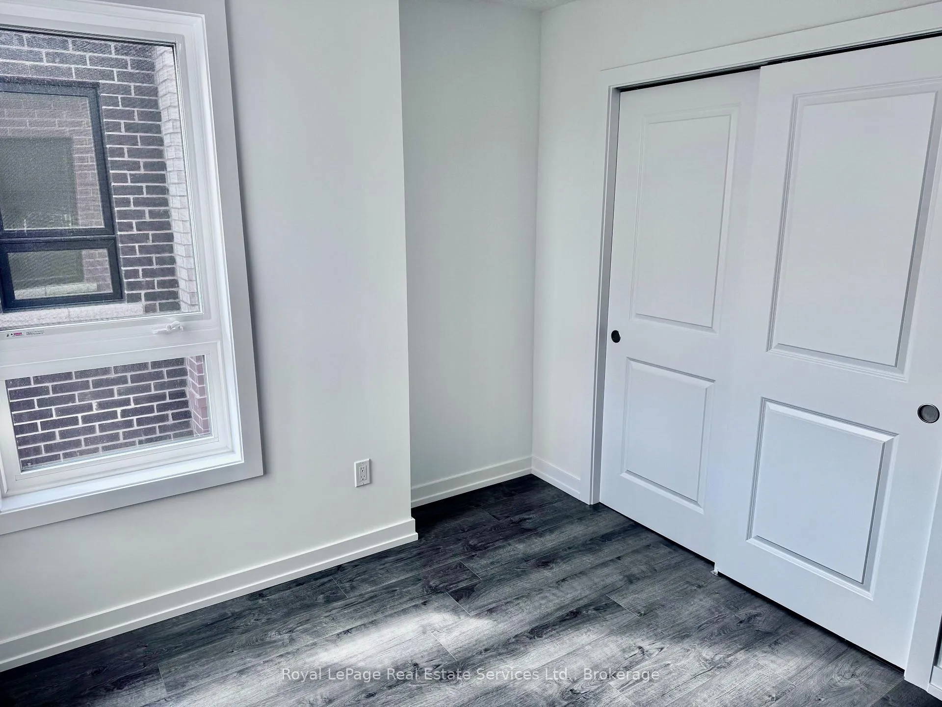 Photo 13 of 235 Burke Street, Hamilton, Waterdown — HOMEH