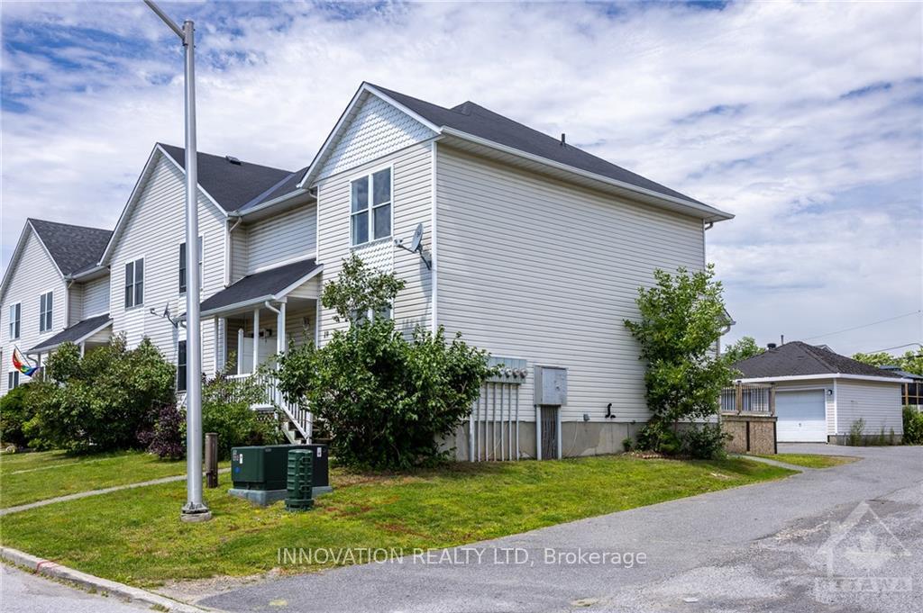 Photo 3 of 19 Johnston Street, Carleton Place — HOMEH