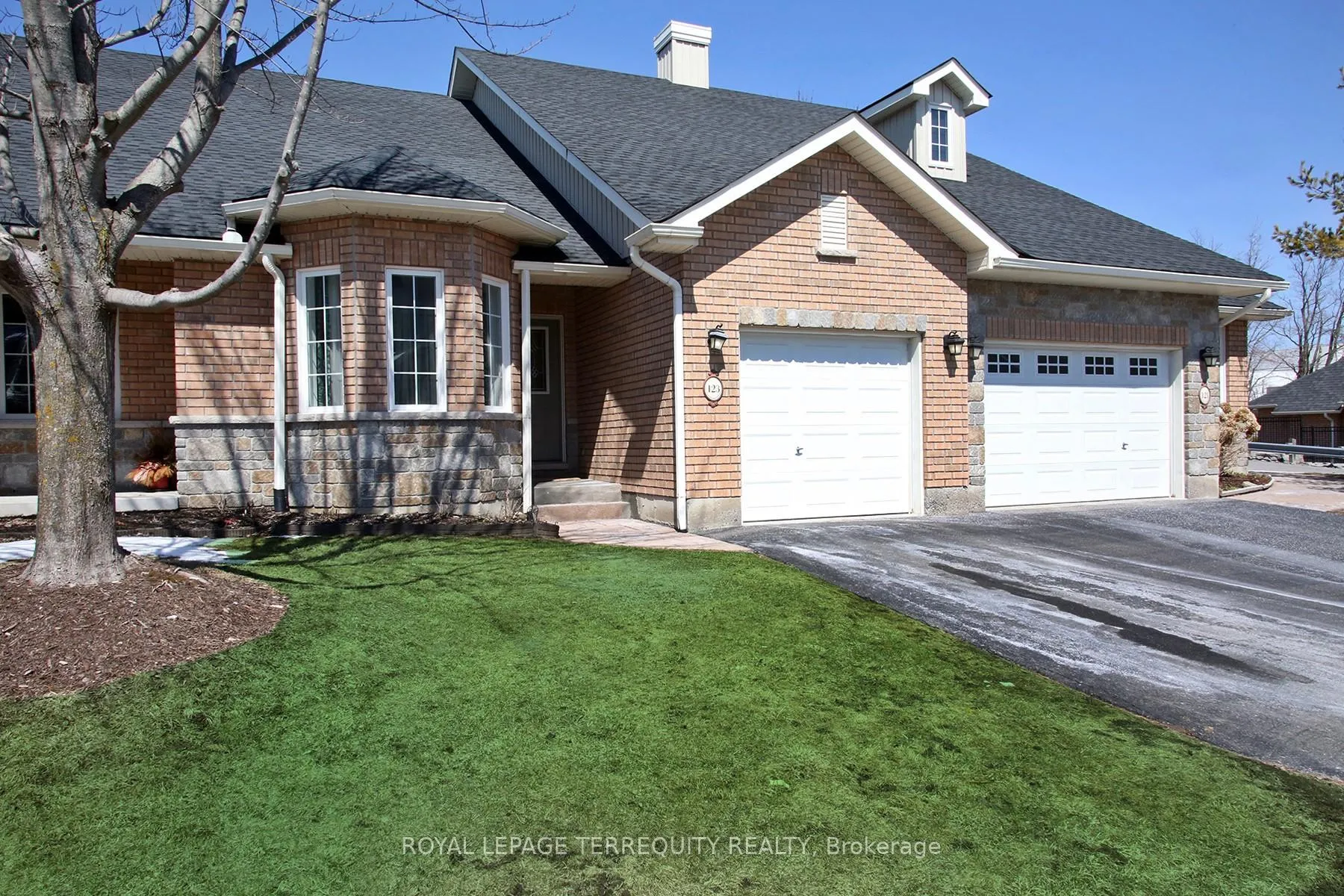 Photo 2 of Unit 69, 123 Village Crescent, Peterborough, Otonabee Ward 1 — HOMEH