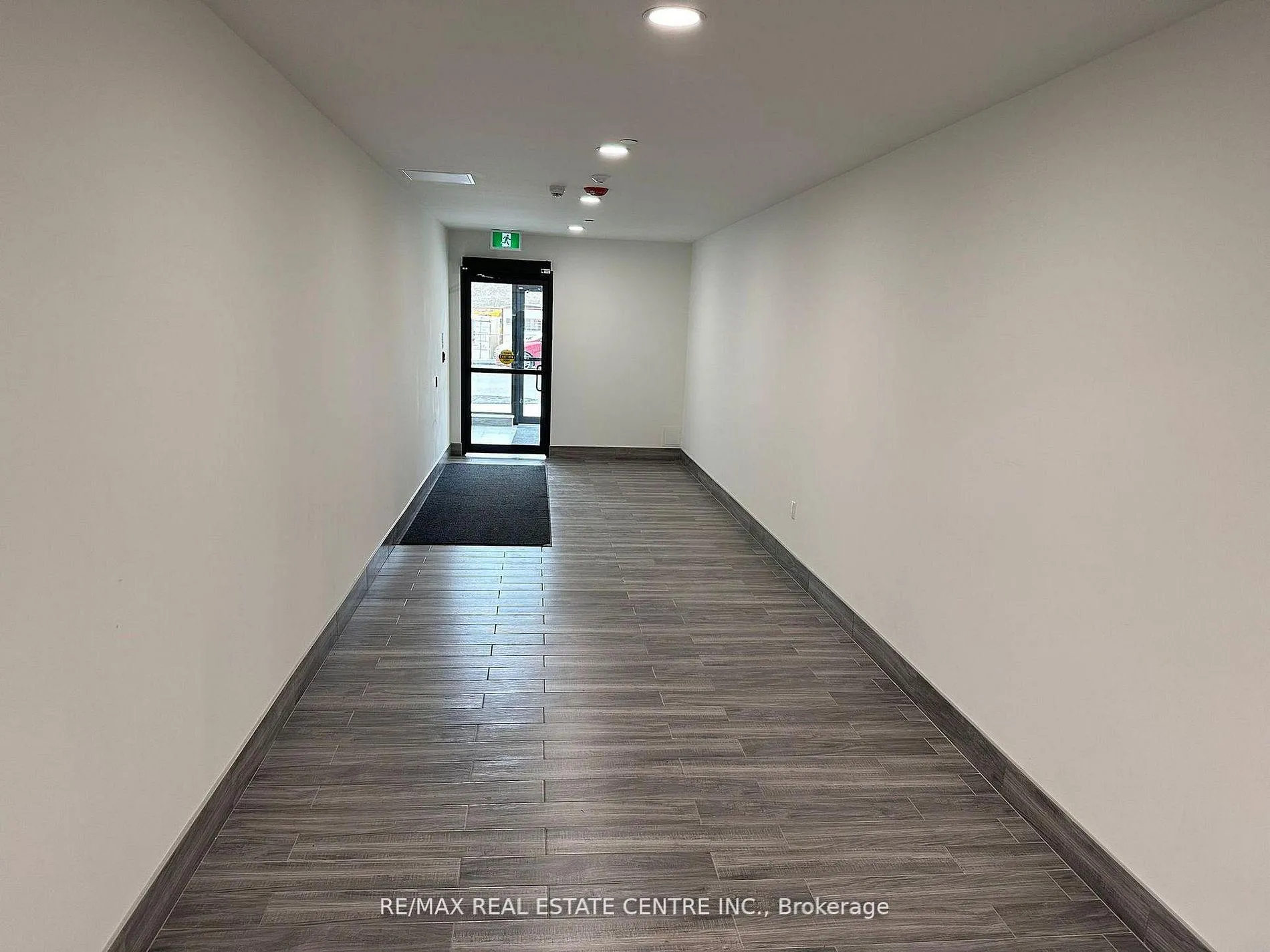 Photo 6 of Unit 101, 181 Elmira Road, Guelph, Willow West/Sugarbush/West Acres — HOMEH