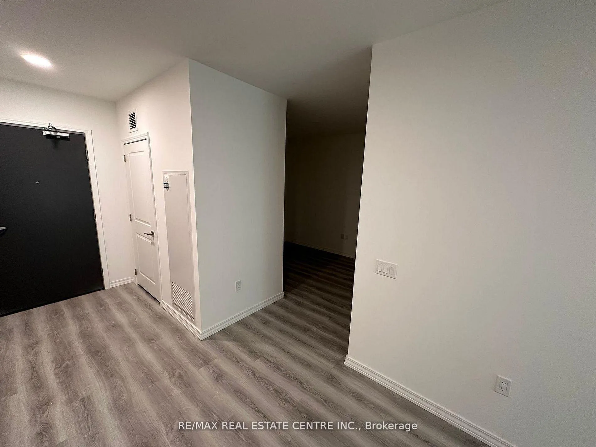 Photo 12 of Unit 101, 181 Elmira Road, Guelph, Willow West/Sugarbush/West Acres — HOMEH