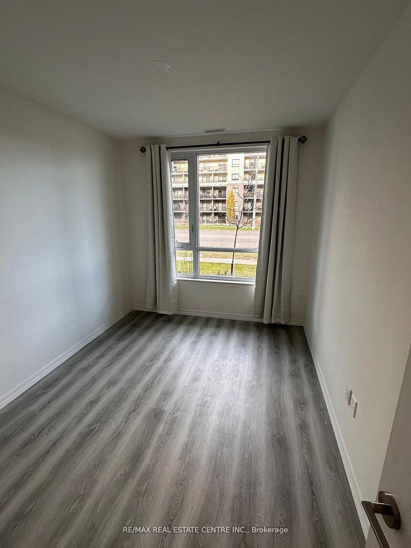 Photo 19 of Unit 101, 181 Elmira Road, Guelph, Willow West/Sugarbush/West Acres — HOMEH