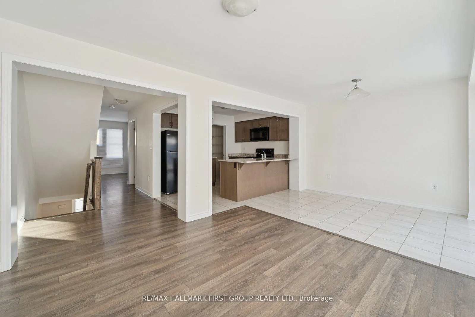 Photo 3 of 2442 Fall Harvest Crescent, Pickering, Rural Pickering — HOMEH