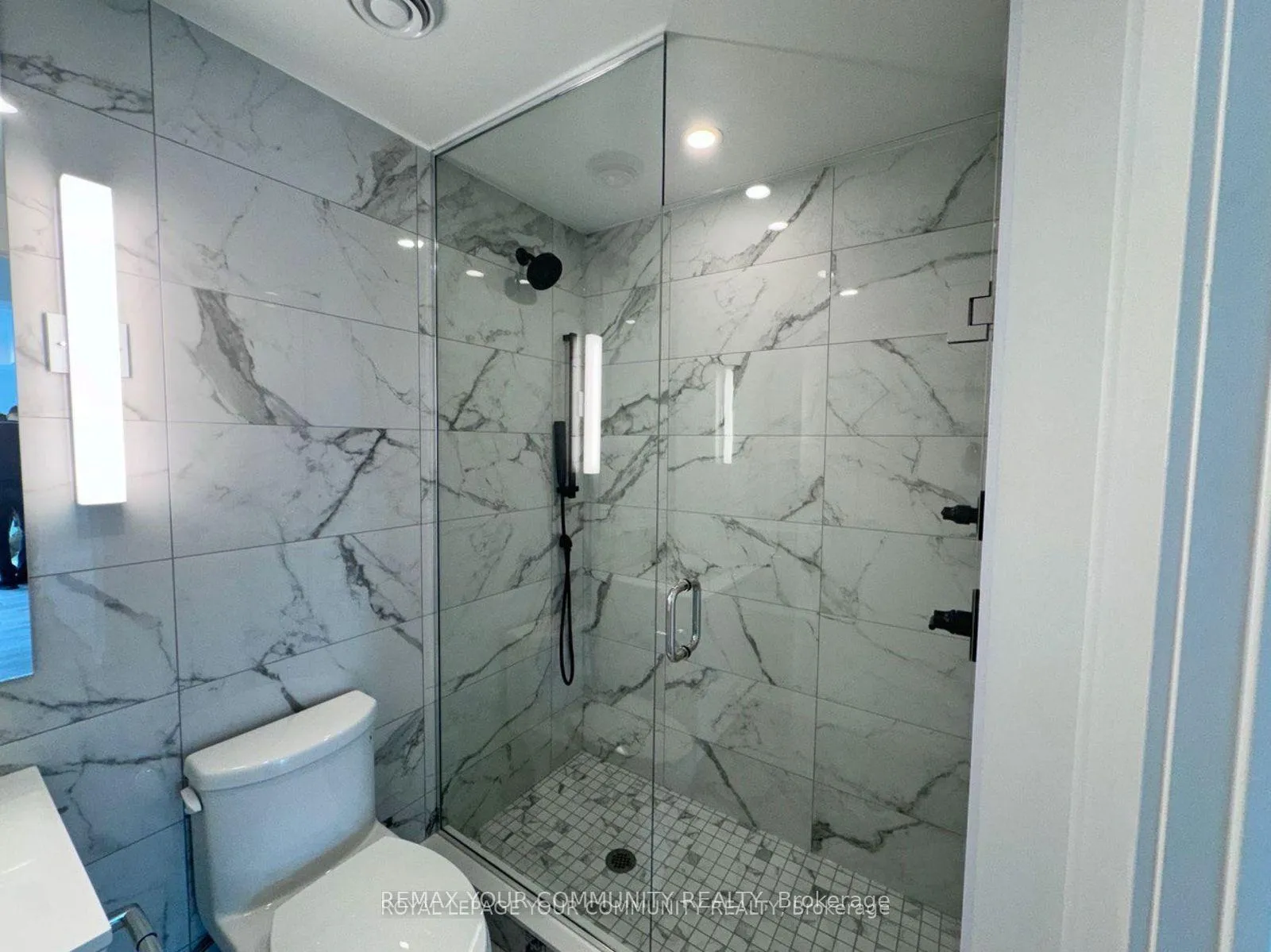 Photo 6 of Unit 4502, 327 King Street W, Toronto, Waterfront Communities — HOMEH