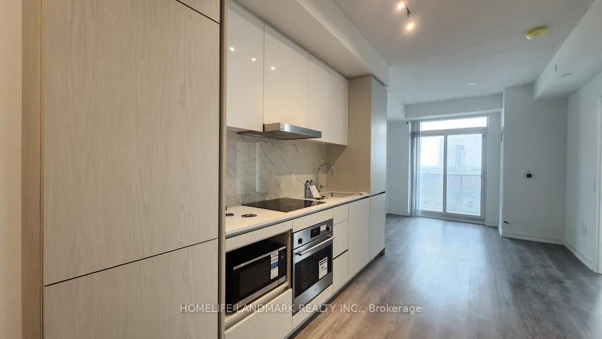 Photo 2 of Unit 1009, 28 Interchange Way, Vaughan, Vaughan Corporate Centre — HOMEH