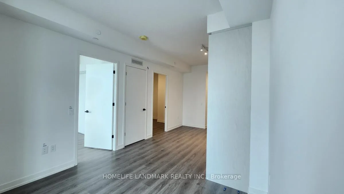 Photo 5 of Unit 1009, 28 Interchange Way, Vaughan, Vaughan Corporate Centre — HOMEH