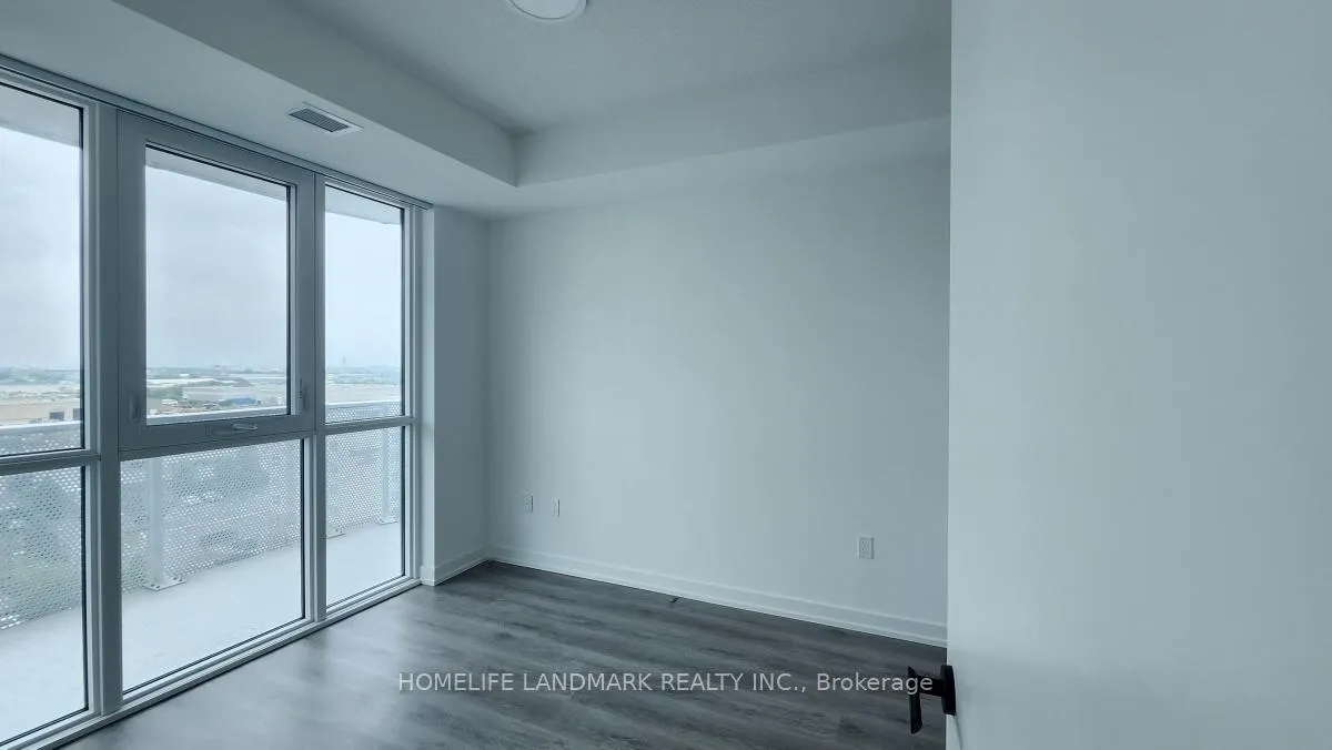 Photo 6 of Unit 1009, 28 Interchange Way, Vaughan, Vaughan Corporate Centre — HOMEH