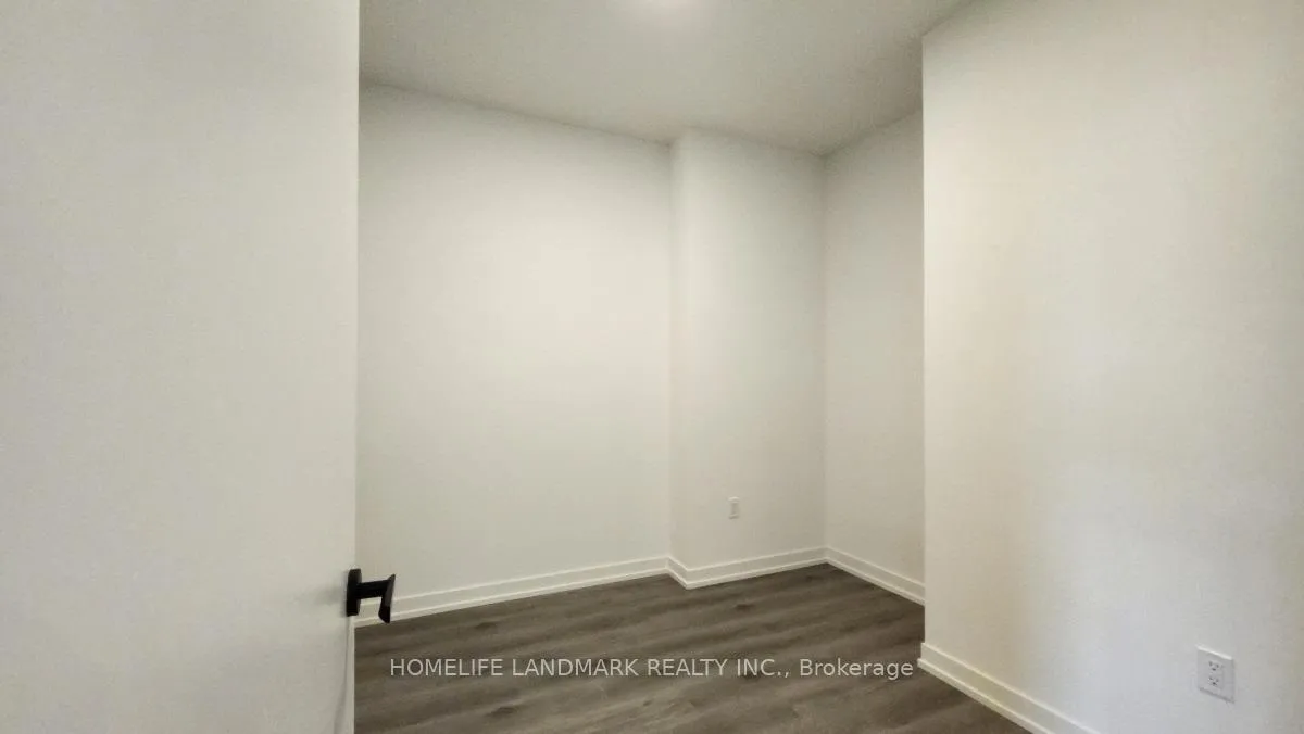Photo 9 of Unit 1009, 28 Interchange Way, Vaughan, Vaughan Corporate Centre — HOMEH