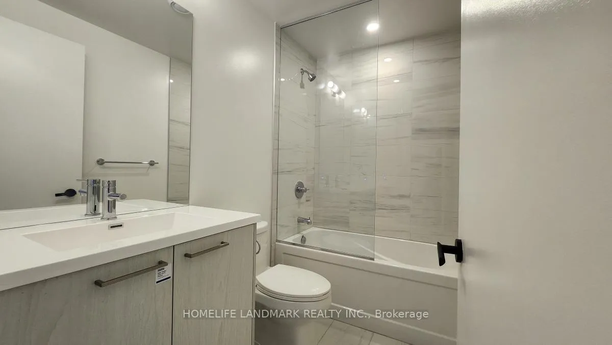 Photo 10 of Unit 1009, 28 Interchange Way, Vaughan, Vaughan Corporate Centre — HOMEH