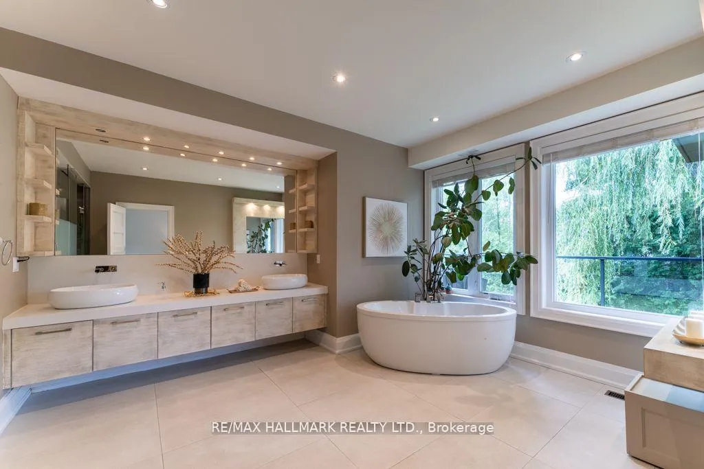 Photo 9 of 17 Hammok Crescent, Markham, Bayview Glen — HOMEH