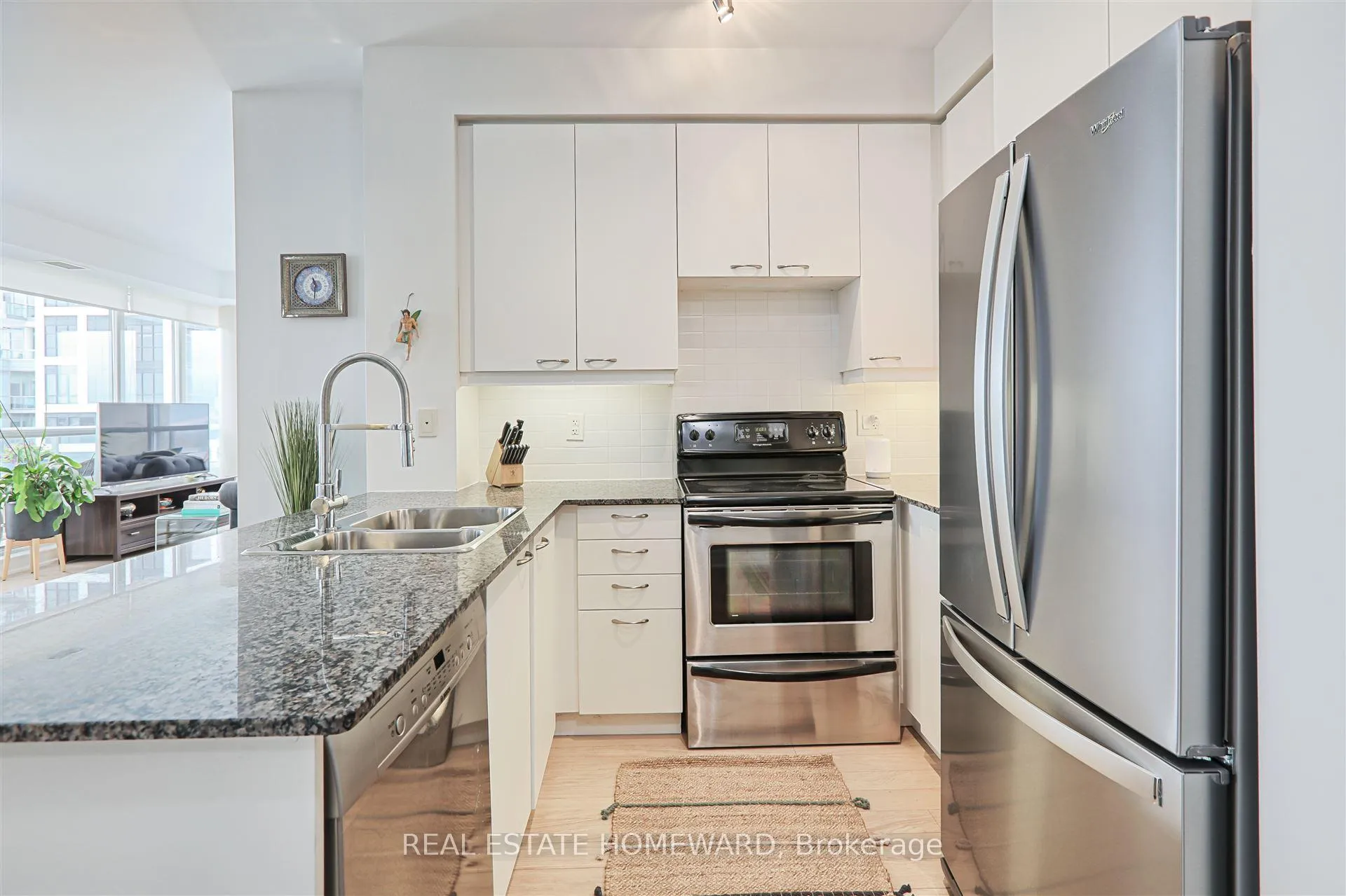 Photo 6 of Unit 507, 500 St Clair Avenue W, Toronto, Forest Hill South — HOMEH