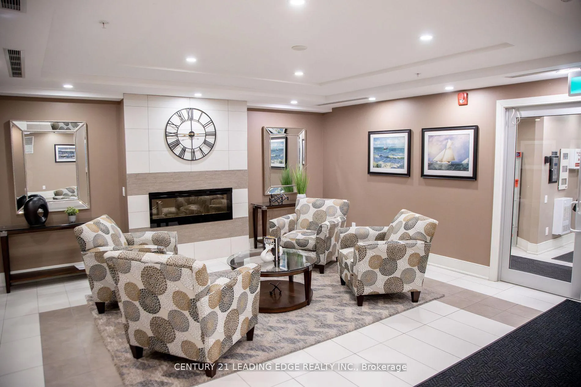 Photo 4 of Unit 213, 650 Gordon Street, Whitby, Port Whitby — HOMEH