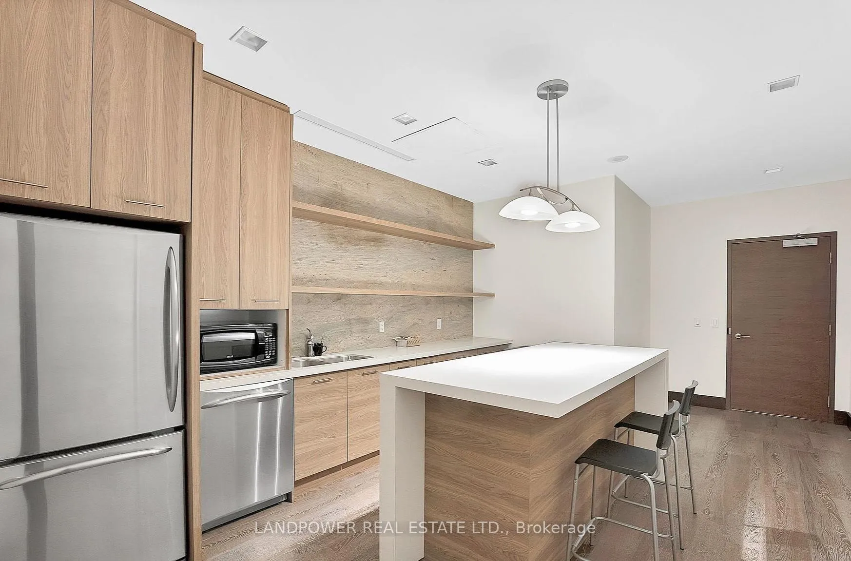 Photo 7 of Unit 320, 35 Brian Peck Crescent, Toronto, Thorncliffe Park — HOMEH