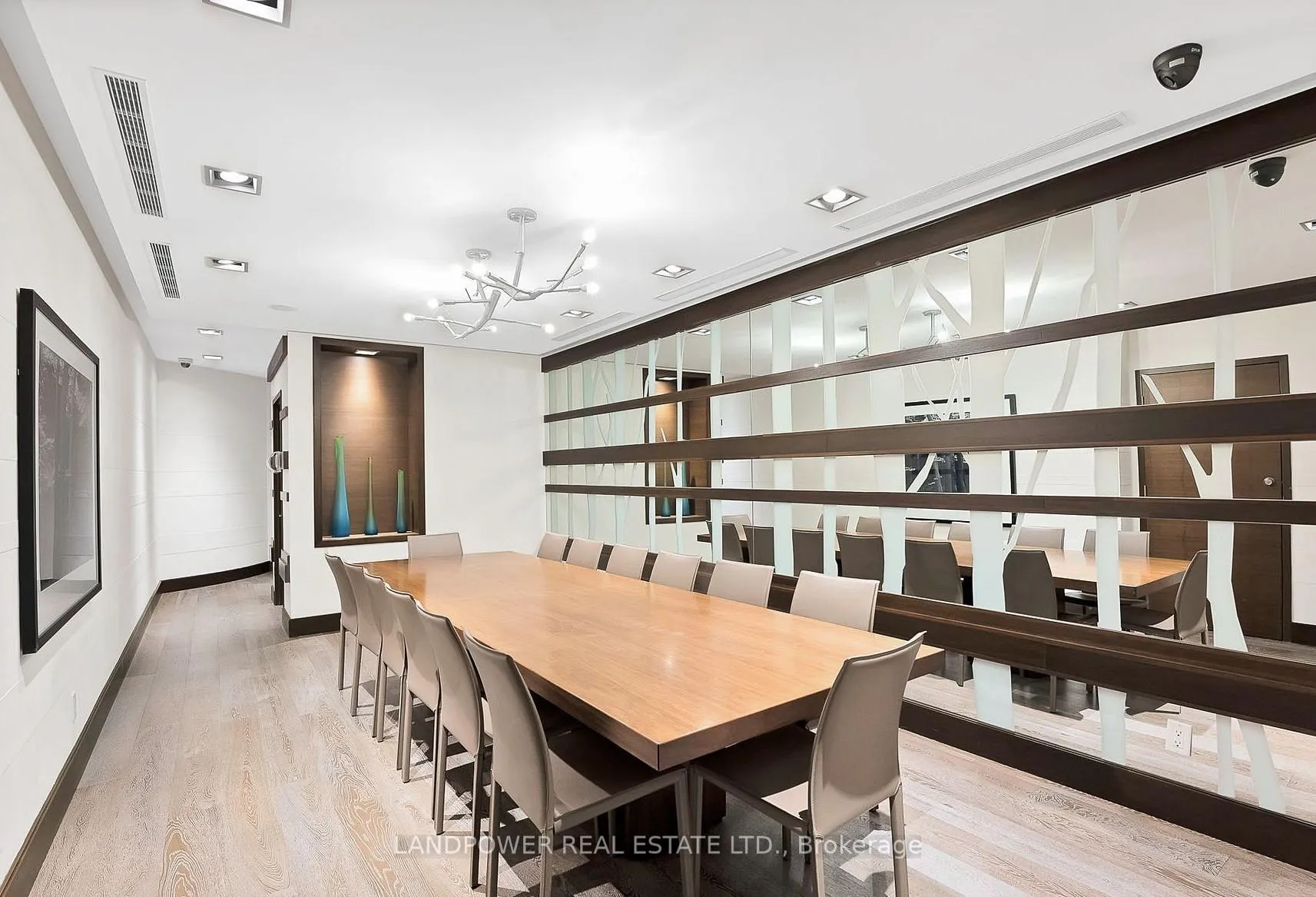 Photo 8 of Unit 320, 35 Brian Peck Crescent, Toronto, Thorncliffe Park — HOMEH