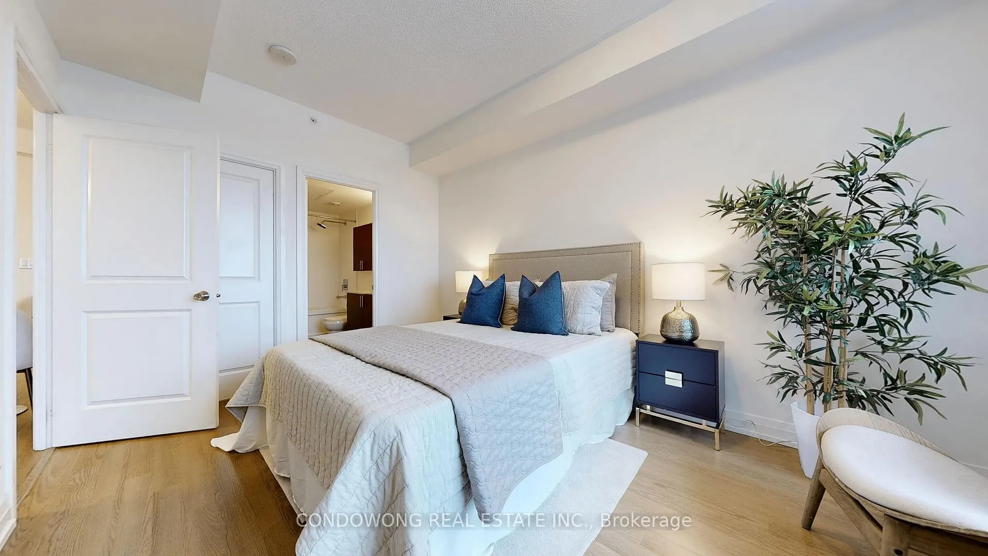 Photo 8 of Unit 620, 7167 Yonge Street, Markham, Thornhill — HOMEH