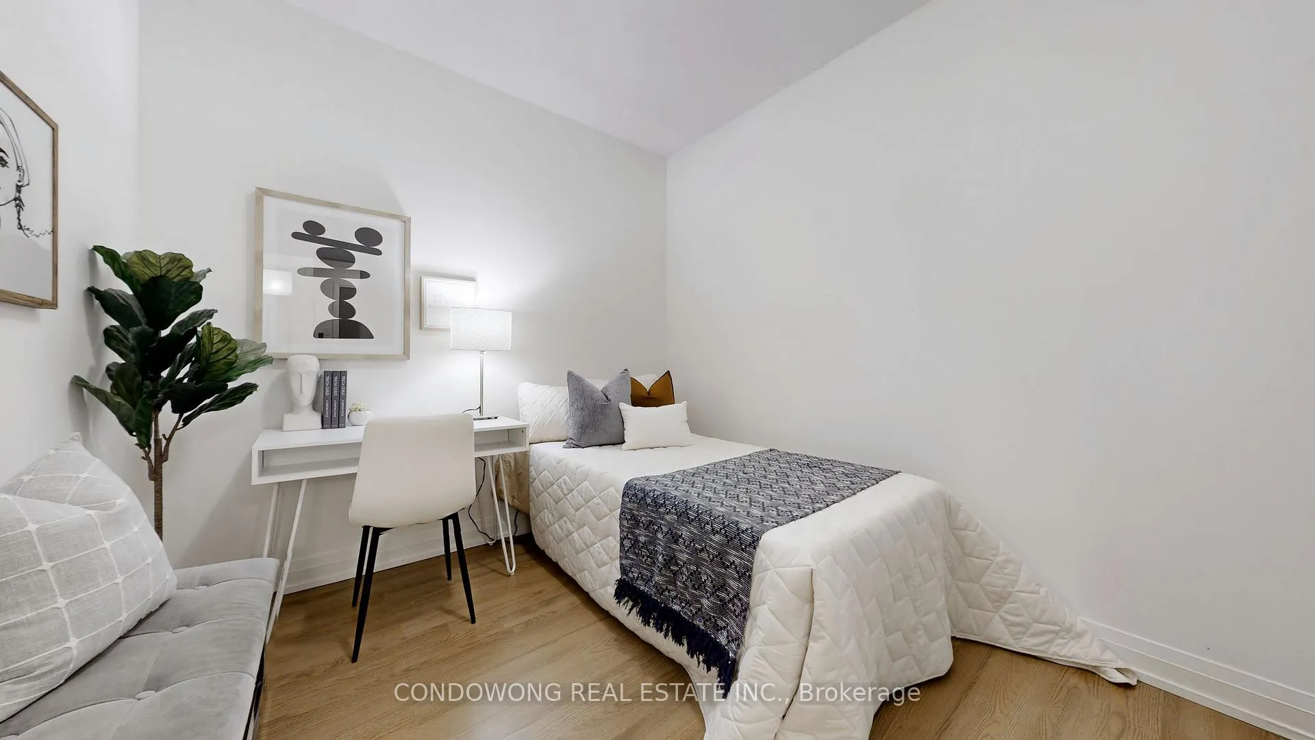 Photo 11 of Unit 620, 7167 Yonge Street, Markham, Thornhill — HOMEH
