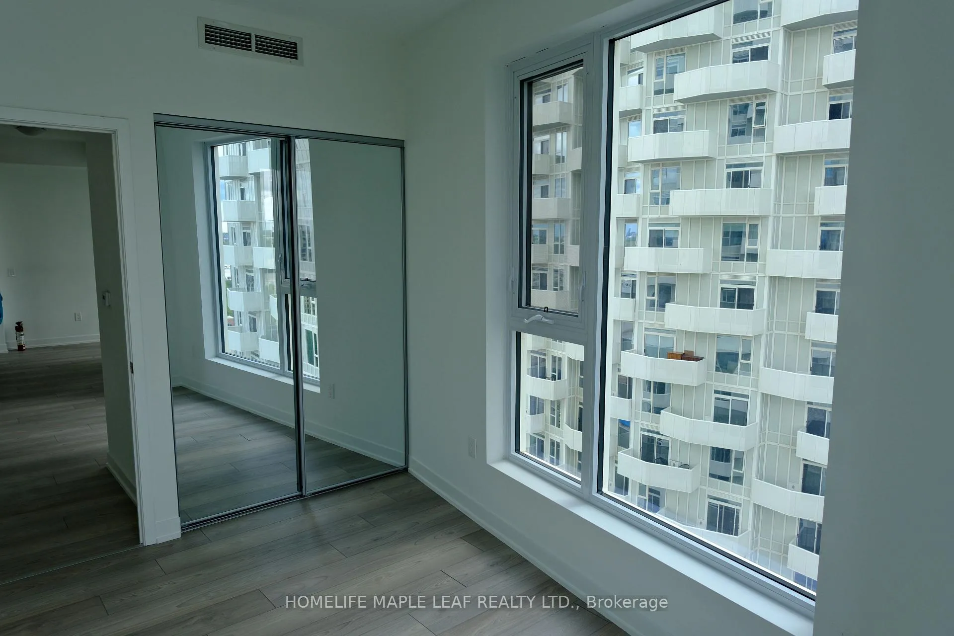 Photo 7 of Unit 1503, 474 Caldari Road, Vaughan, Concord — HOMEH