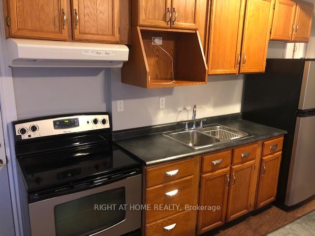 Photo 4 of Unit 3, 415 Lake Drive S, Georgina, Keswick South — HOMEH
