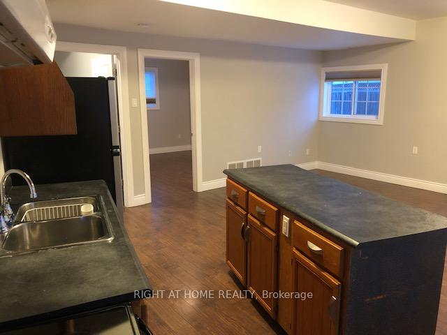 Photo 5 of Unit 3, 415 Lake Drive S, Georgina, Keswick South — HOMEH