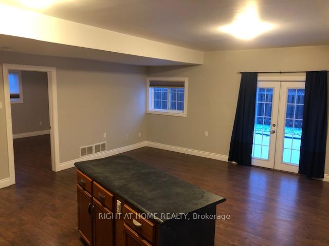 Photo 9 of Unit 3, 415 Lake Drive S, Georgina, Keswick South — HOMEH