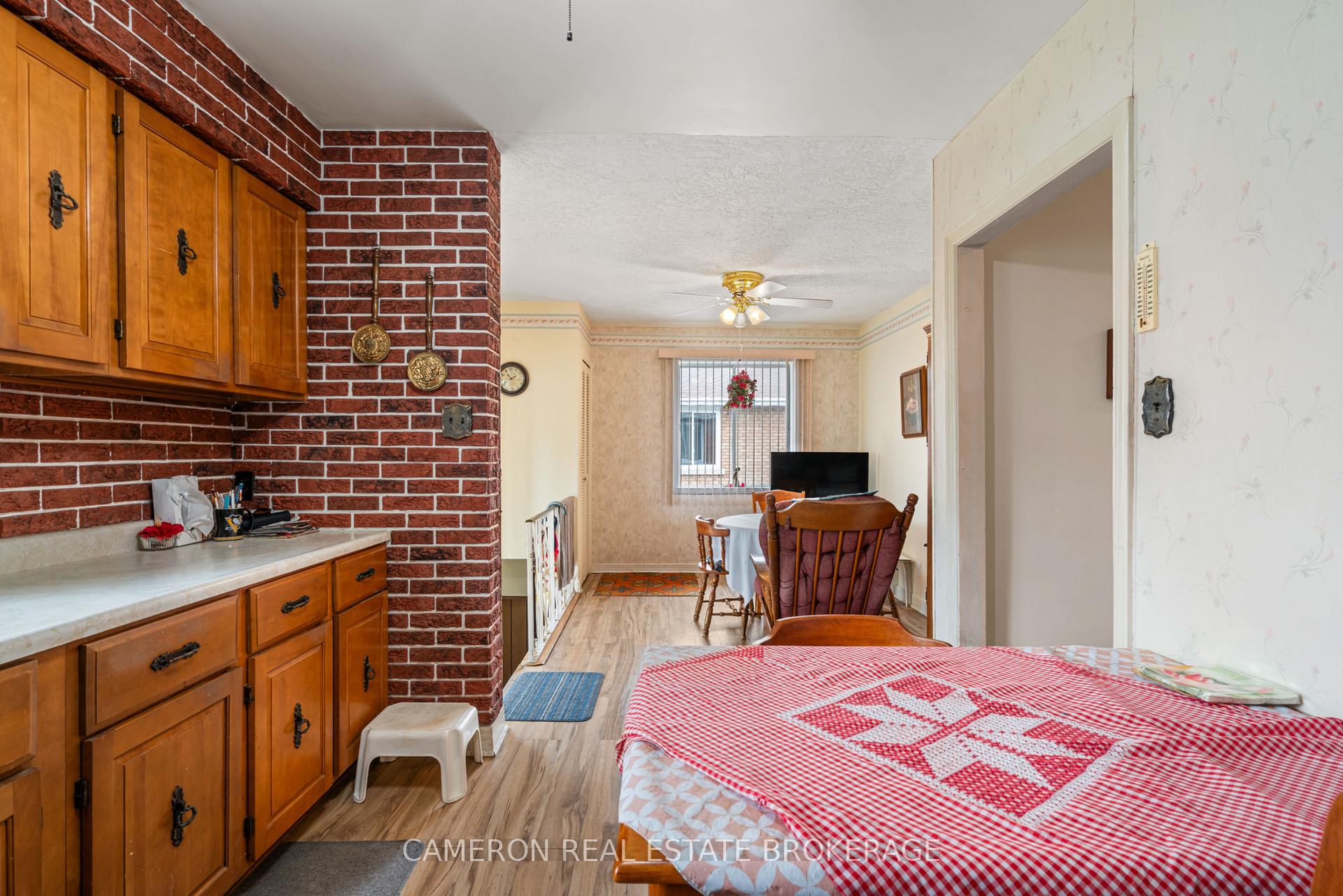 Photo 7 of 611 Carleton Street, Cornwall — HOMEH